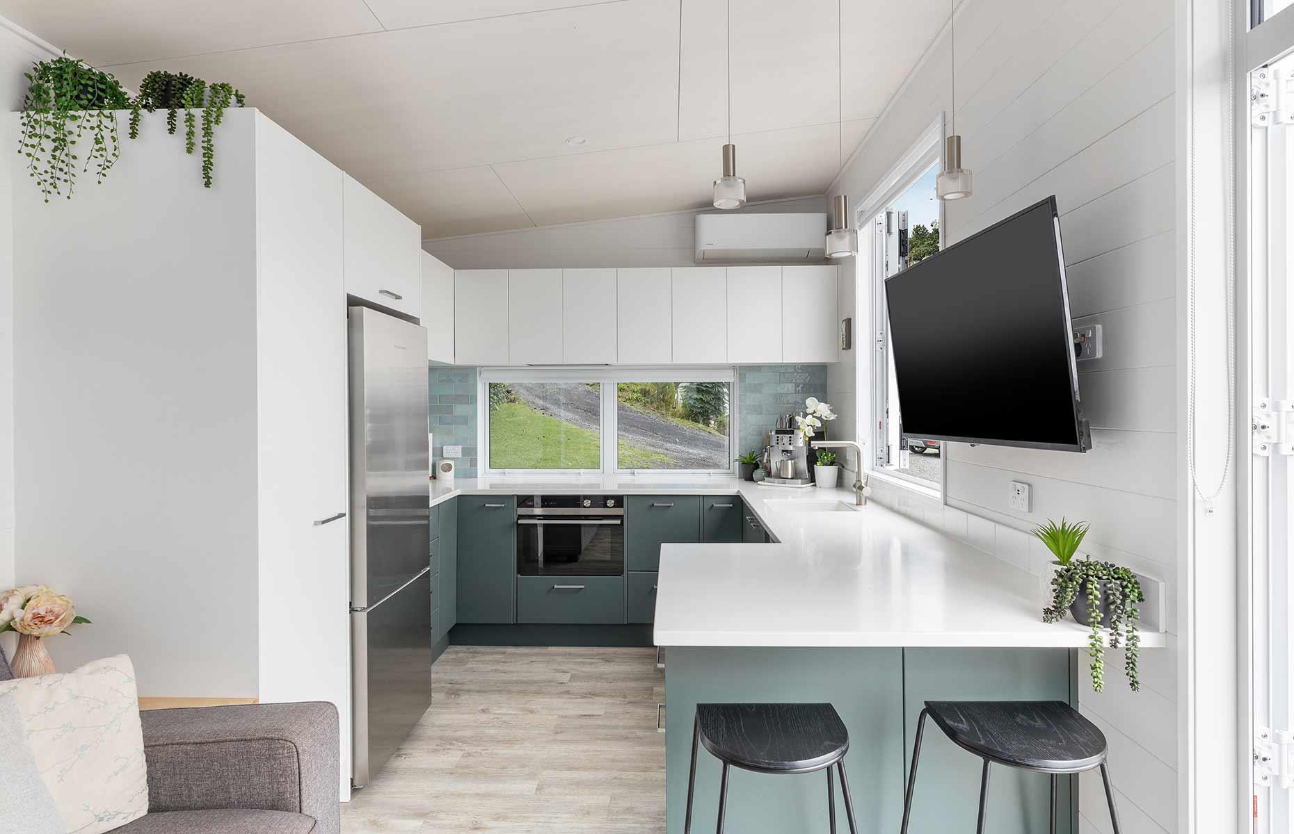 Ingenious tiny house: beautiful modern kitchen