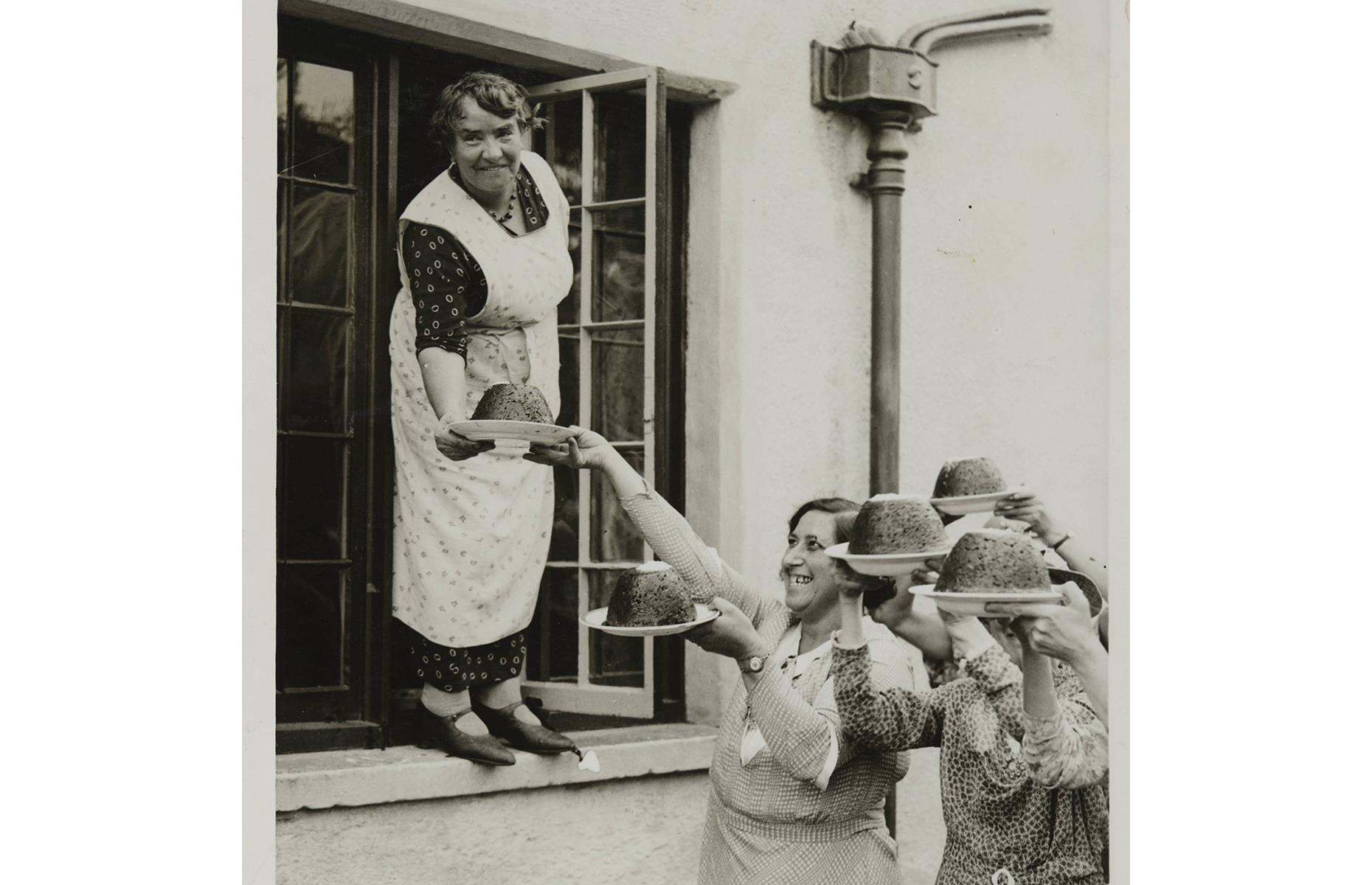1930s: plenty of plum pudding