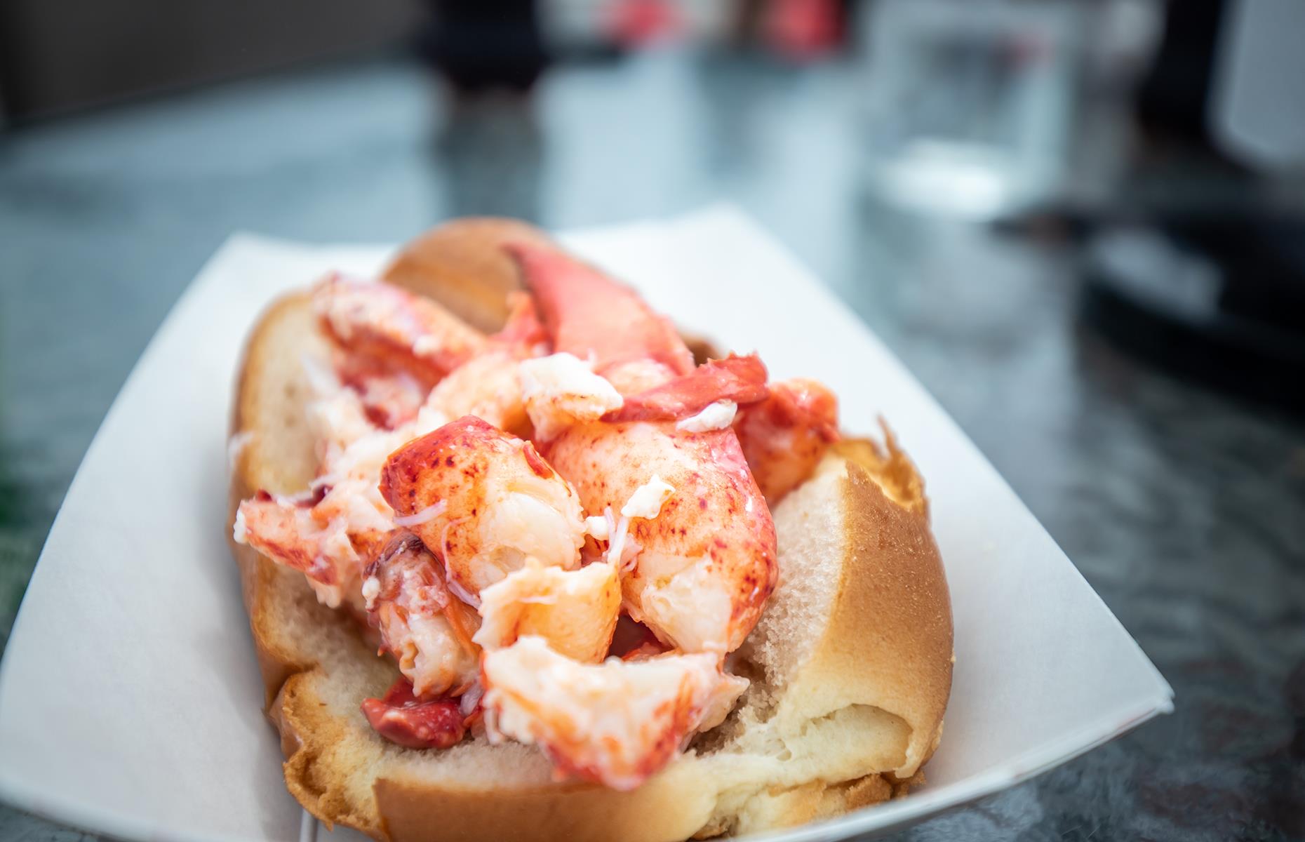 Maine: lobster roll