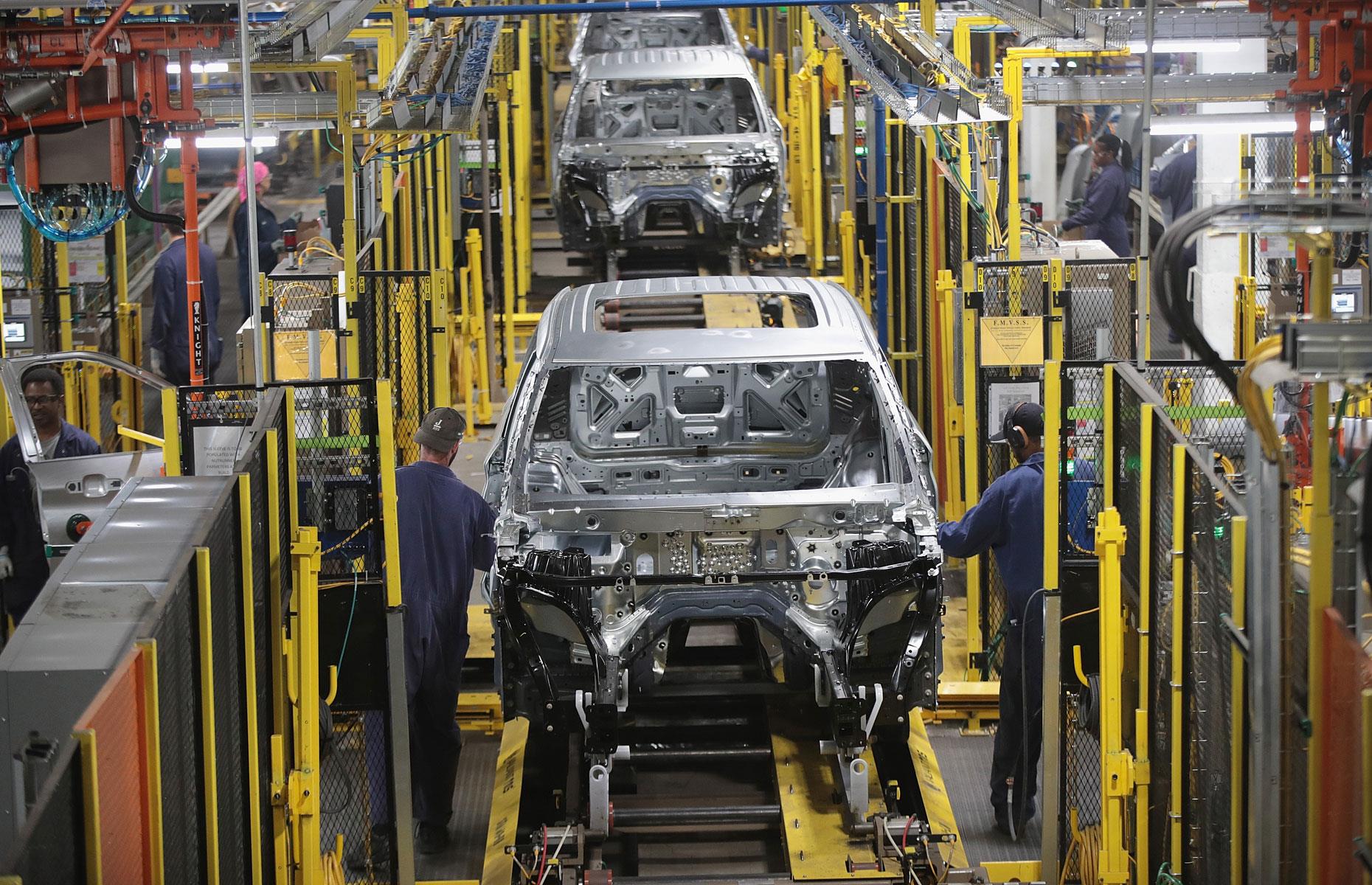Ford: 3,200 jobs cut