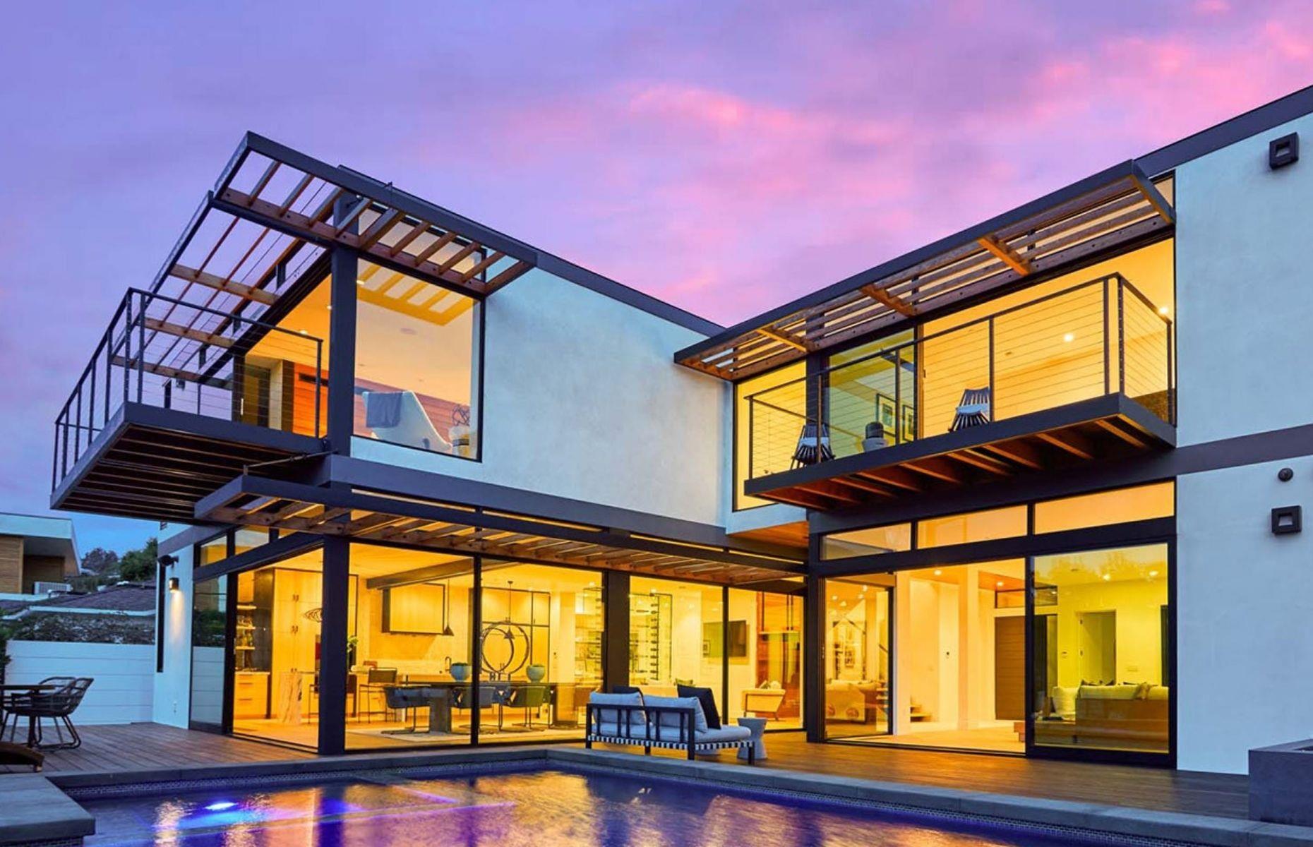 Prefabricated glass mansion, California, USA