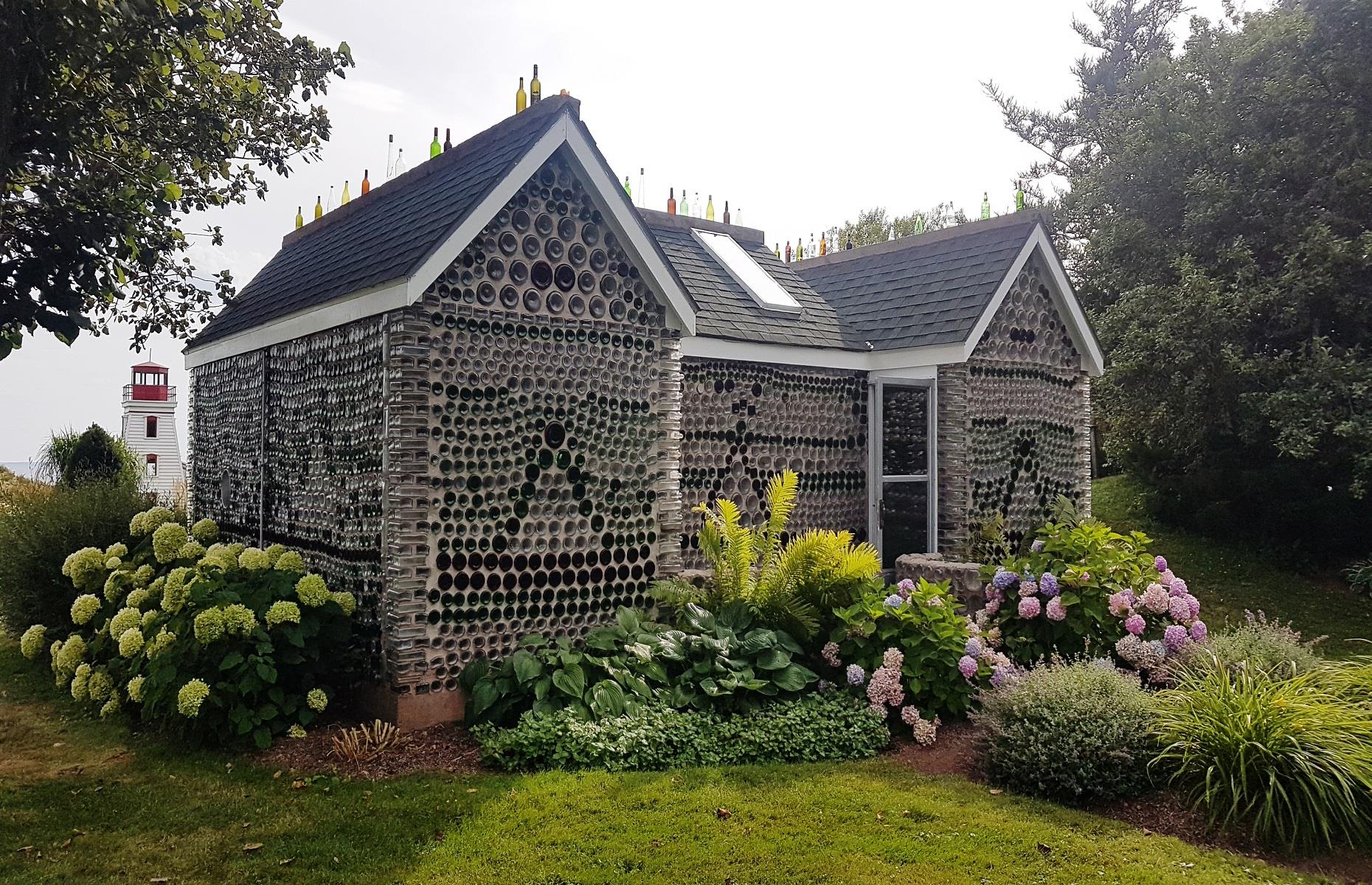 Les Maisons de Bouteilles, Wellington, Prince Edward Island