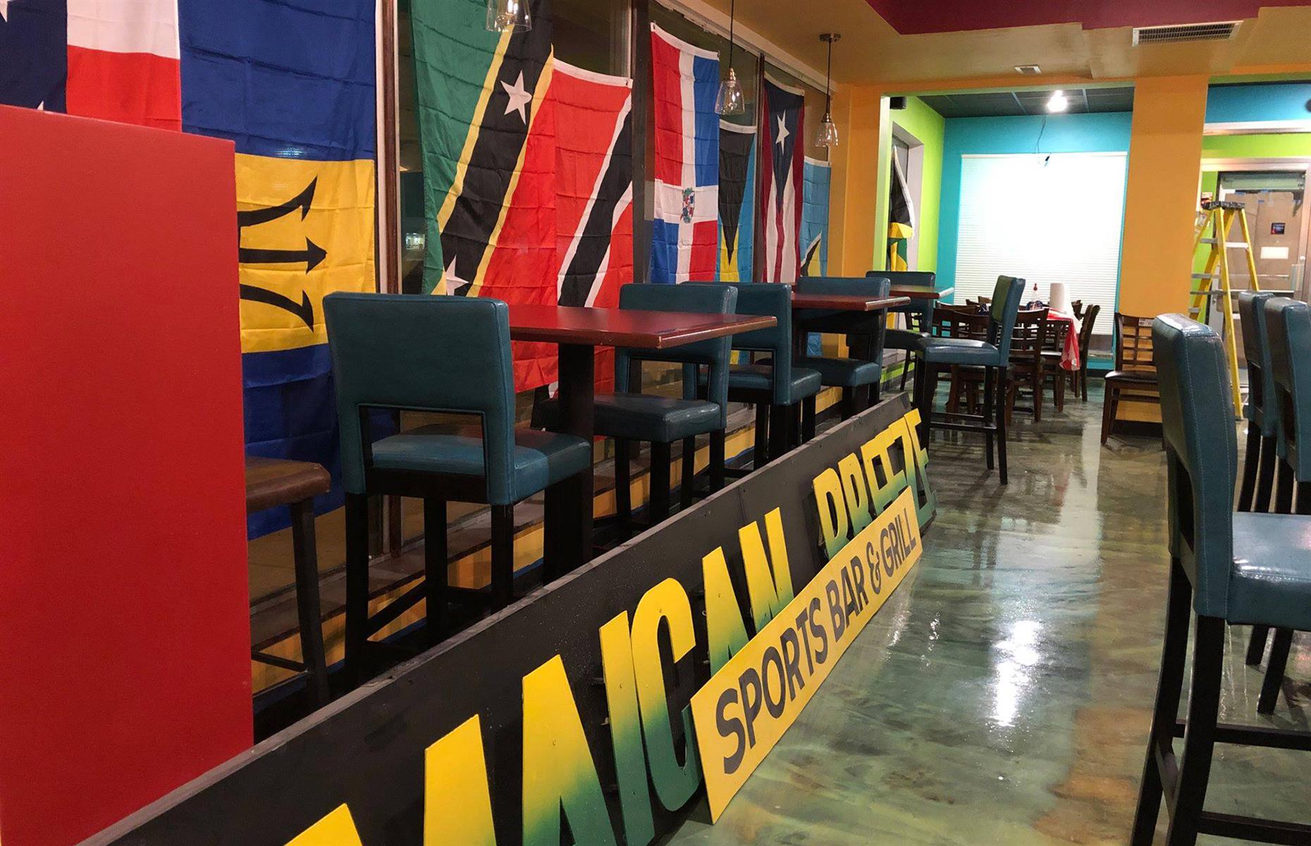 Indiana: Jamaican Breeze Sports Bar & Grill, Indianapolis