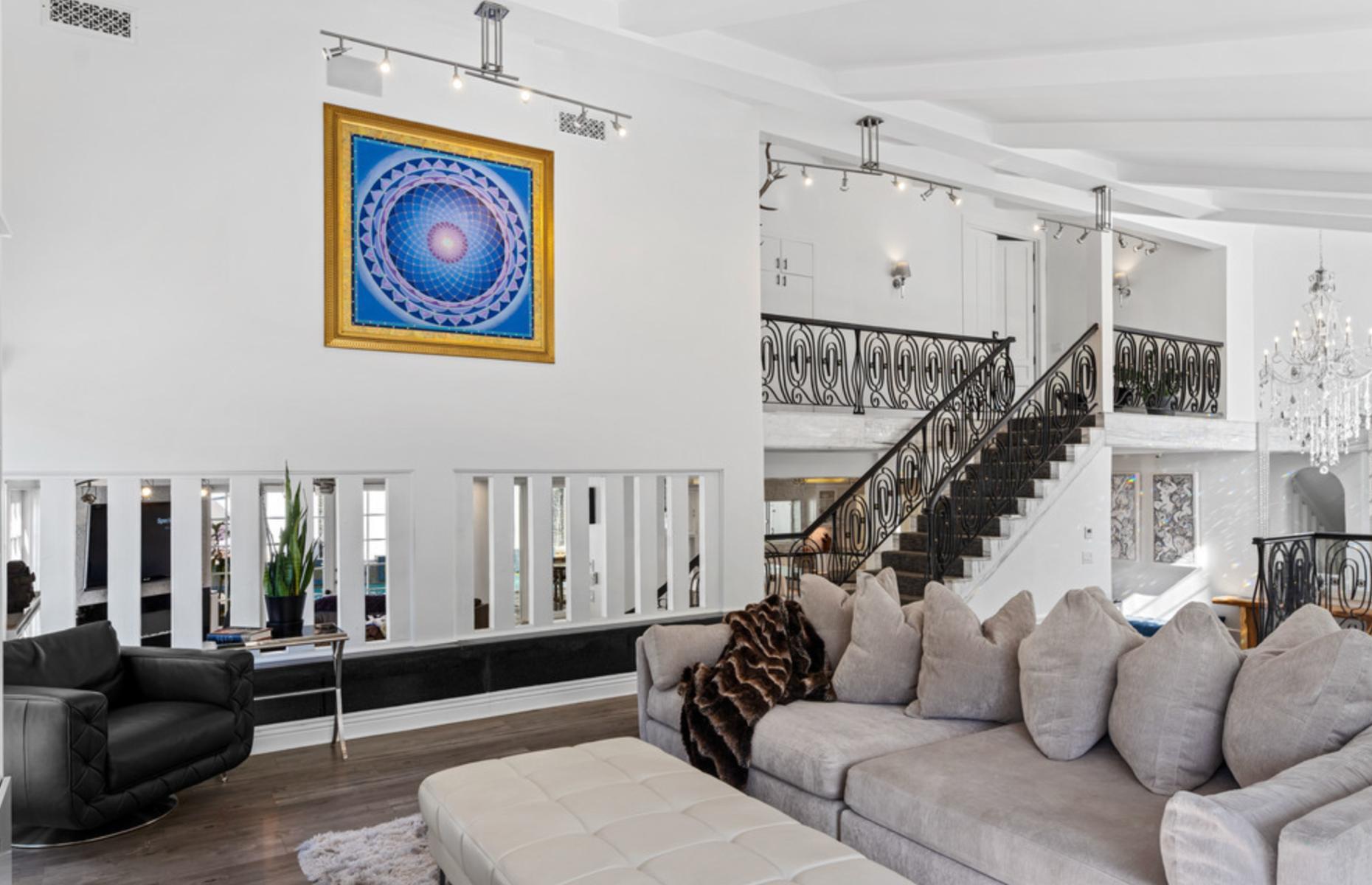 Marlon Jackson's Hamptons-style estate