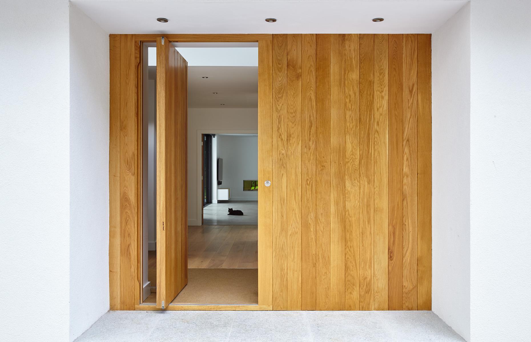 Pick a pivoting door