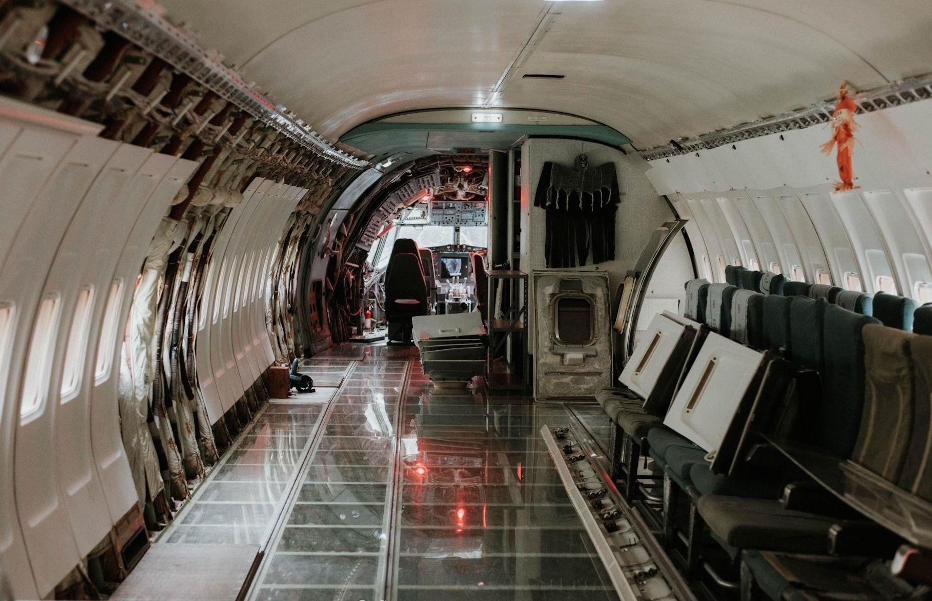 Boeing 727 home, Oregon, USA