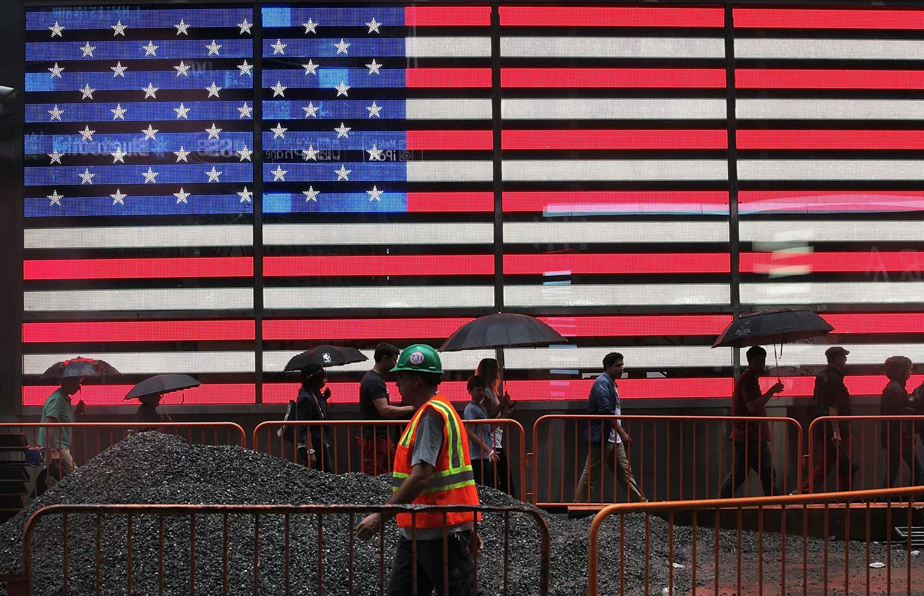 USA's average annual salary after tax: $52,365 (£42,810)