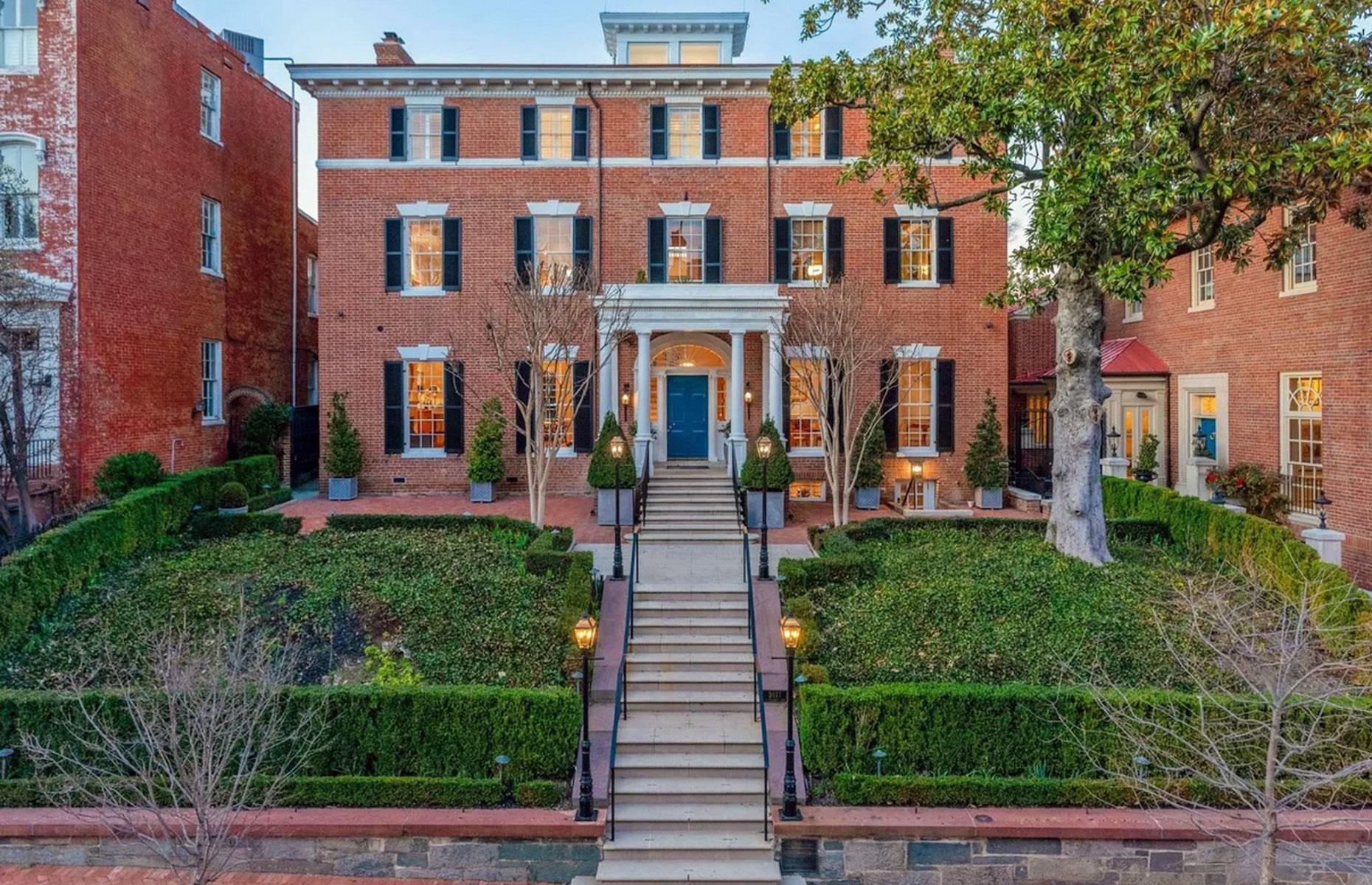 A storied residence 