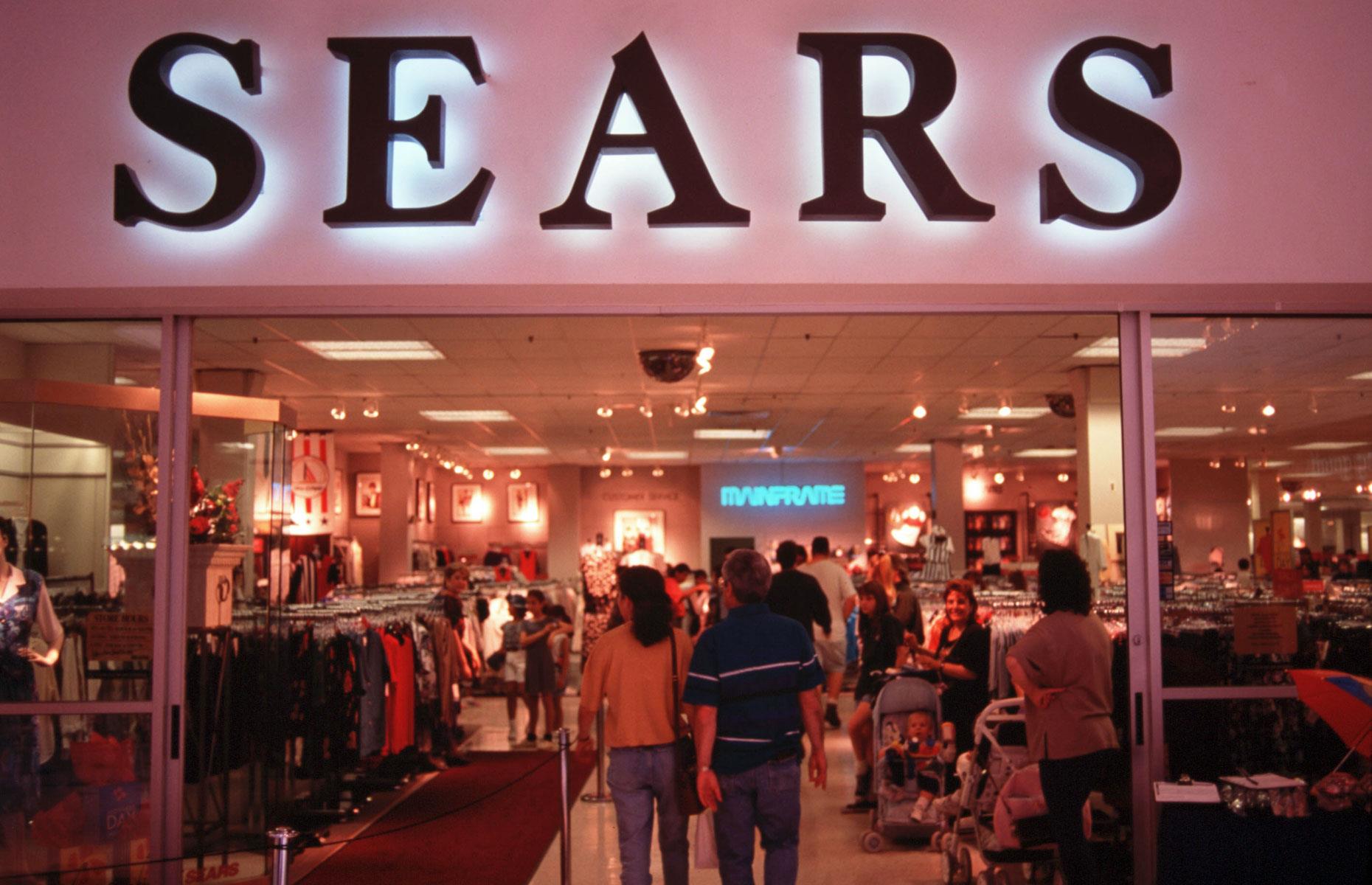 Sears, peak US locations: 3,000+
