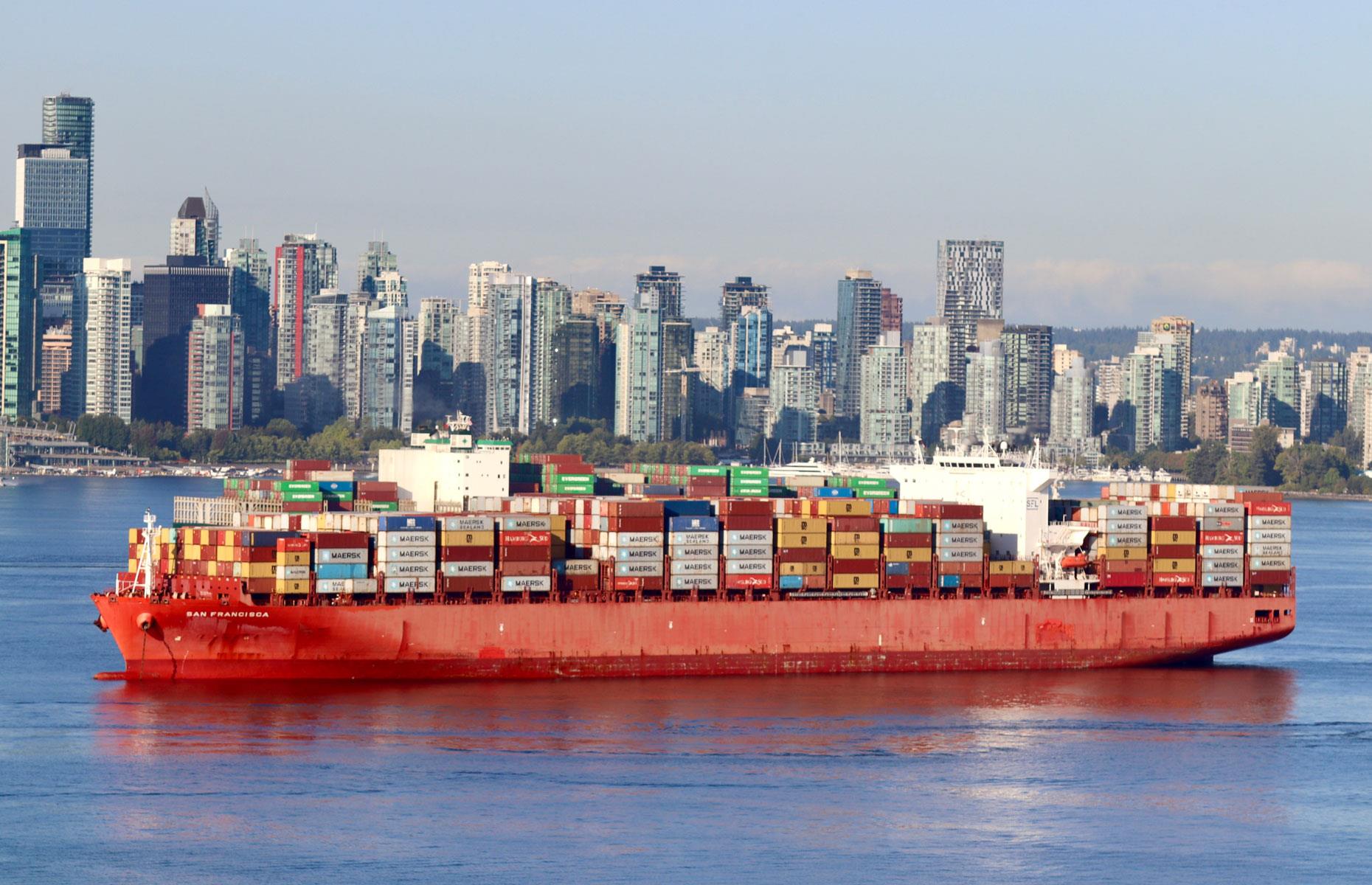 What does Canada import from China?
