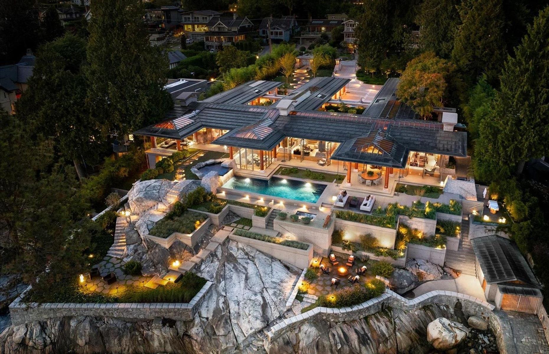 Waterfront estate: Japanese-inspired grounds