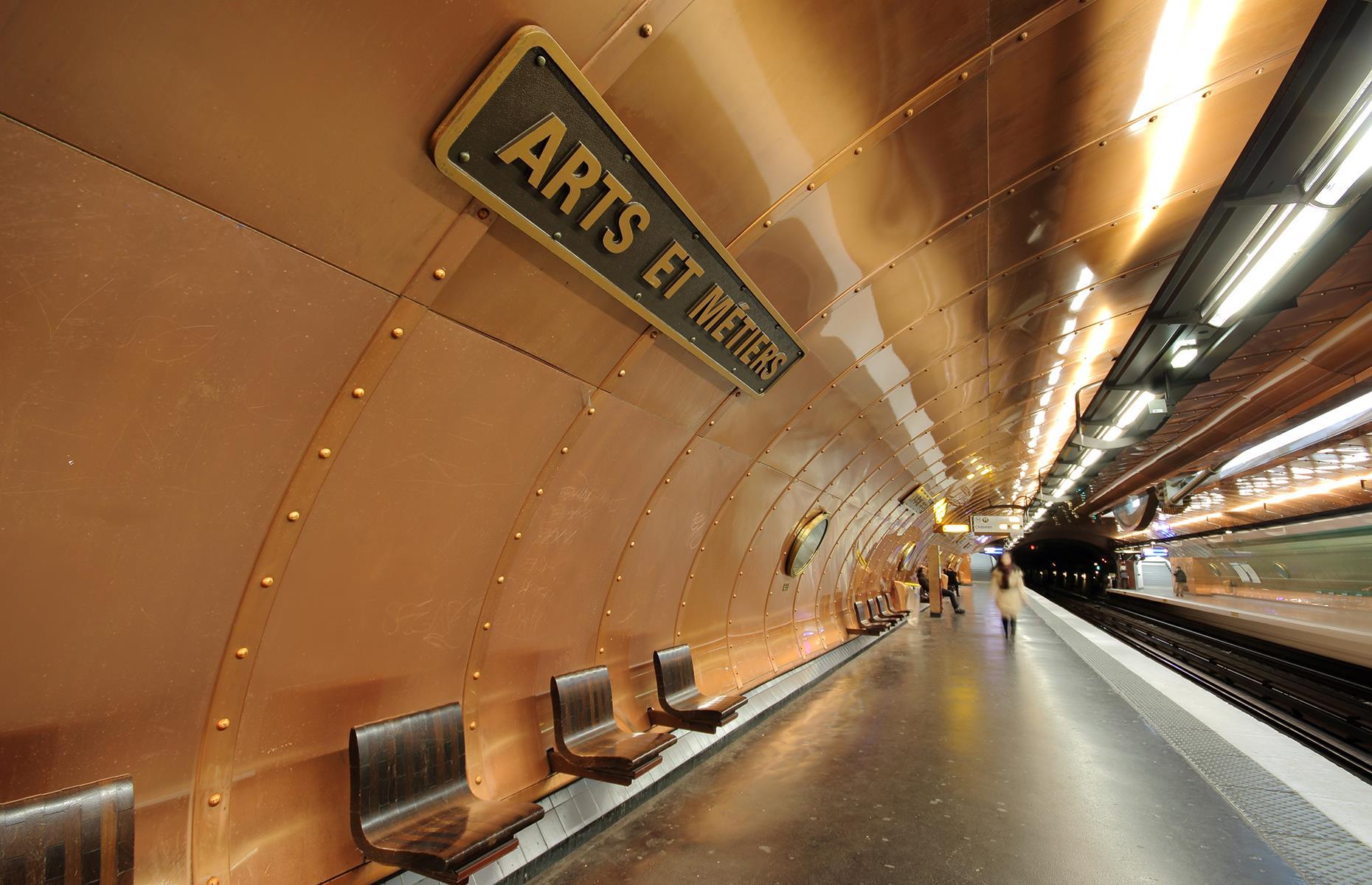 Arts et Métiers, Paris metro, France 