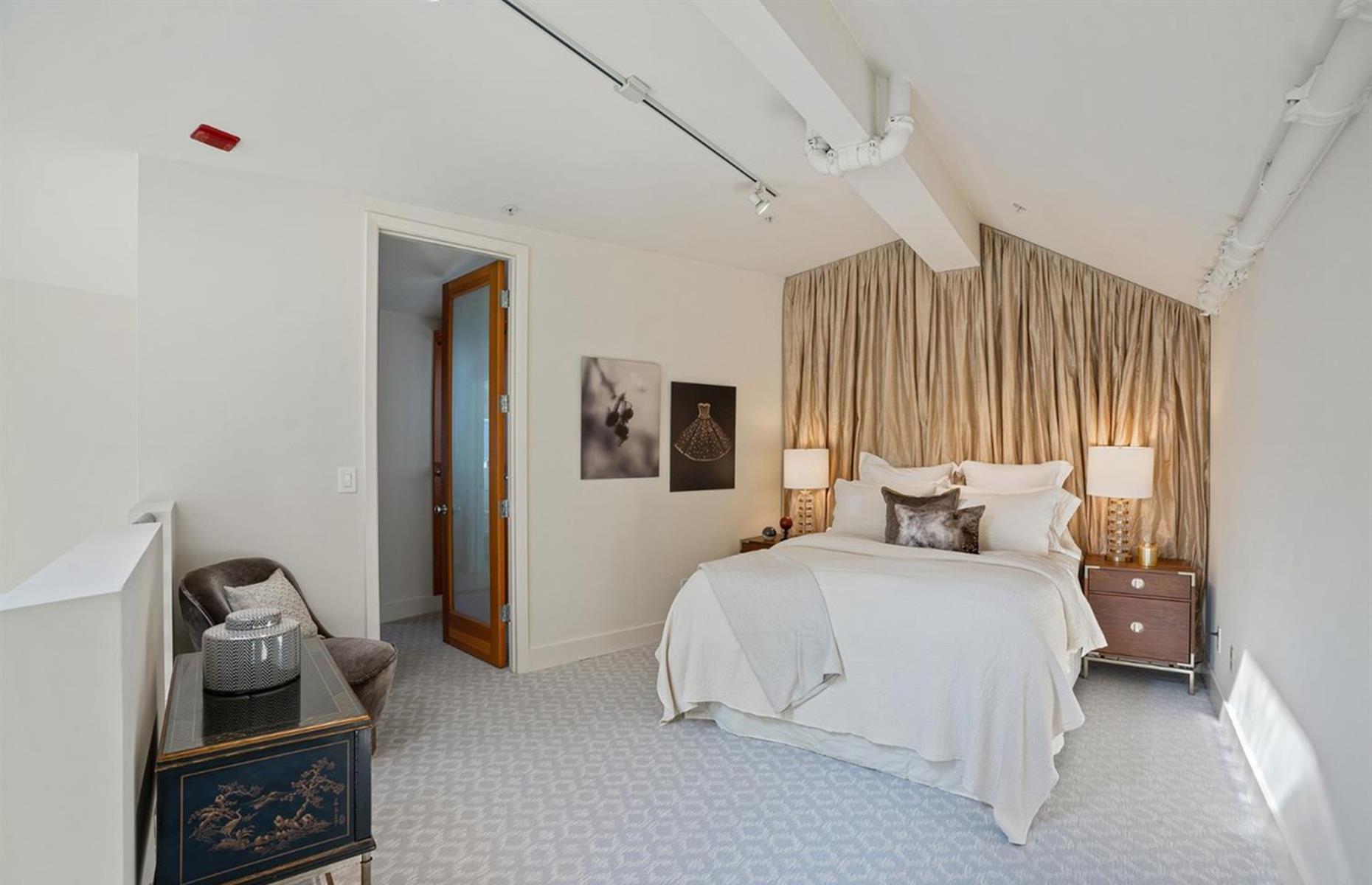 San Fran apartment, California