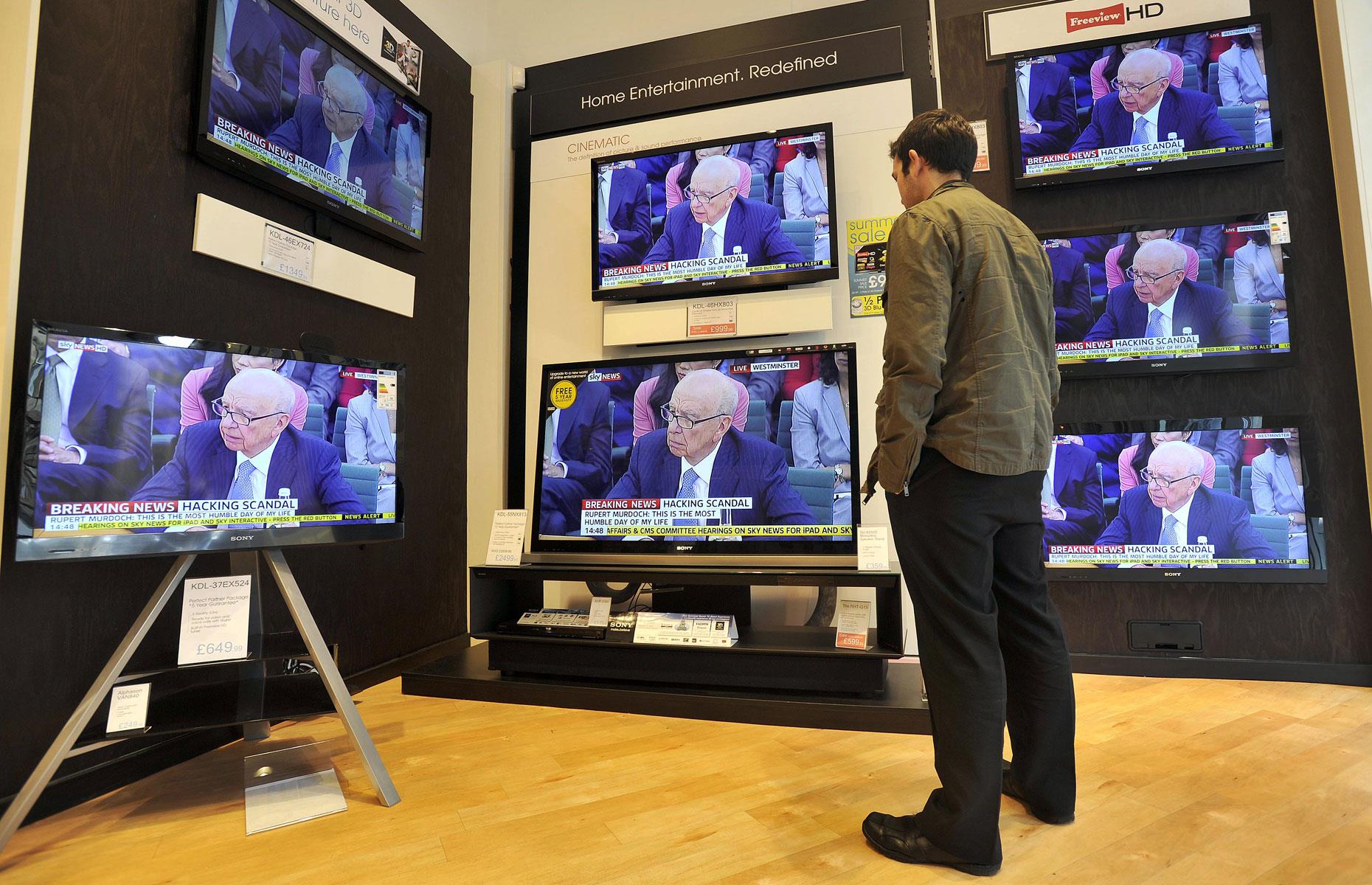 Rupert Murdoch is criticised by the UK parliament 