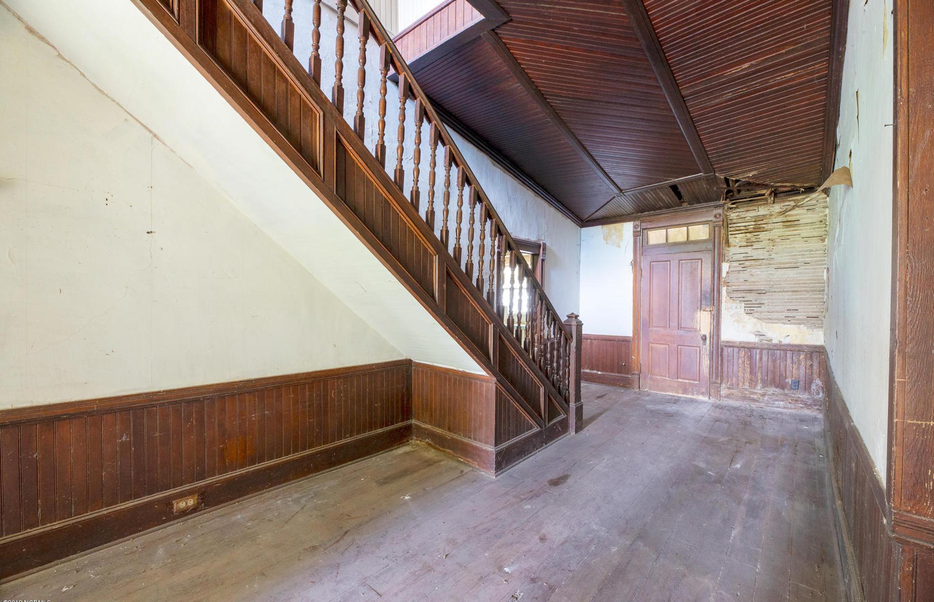 Victorian home, North Carolina, USA: $37,500 (£30k)