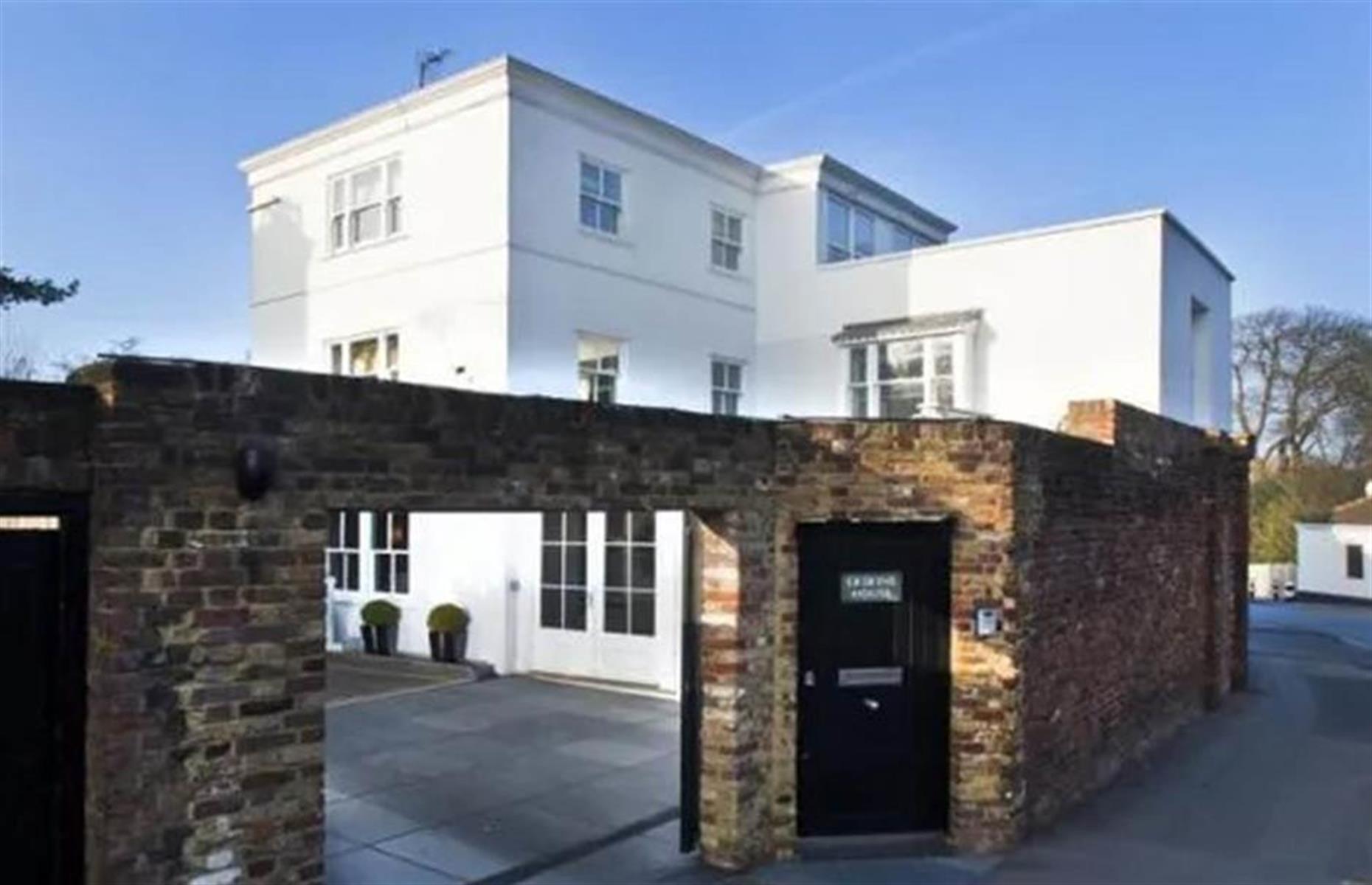 Harry's houses 