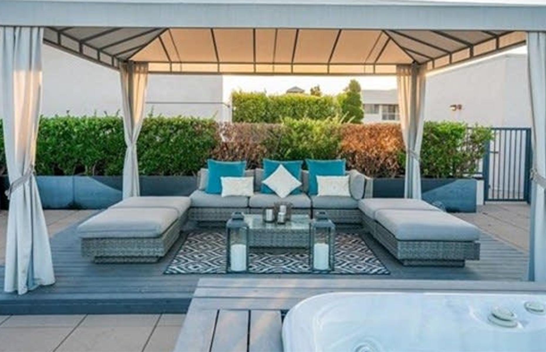 Justin Bieber's rented Beverly Hills penthouse