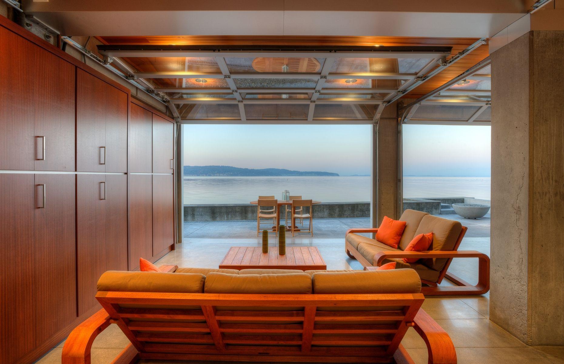 Tsunami House, Washington, USA