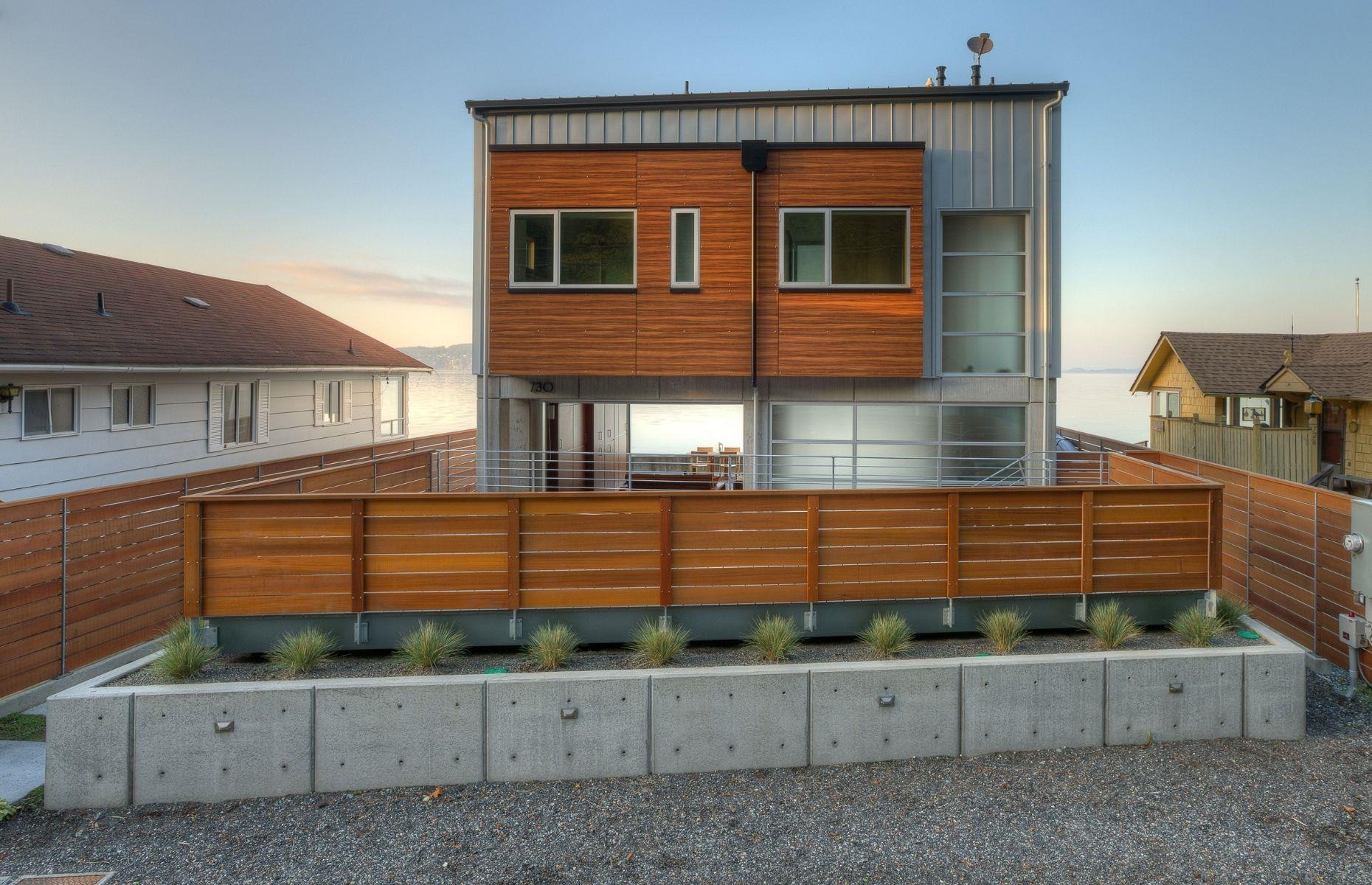 Tsunami House, Washington, USA
