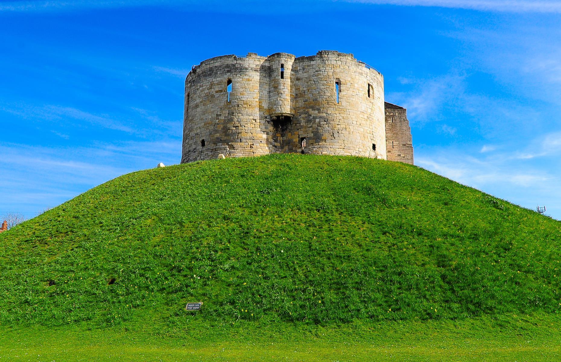 York castle. Йоркский замок. Britain's most historic Towns.