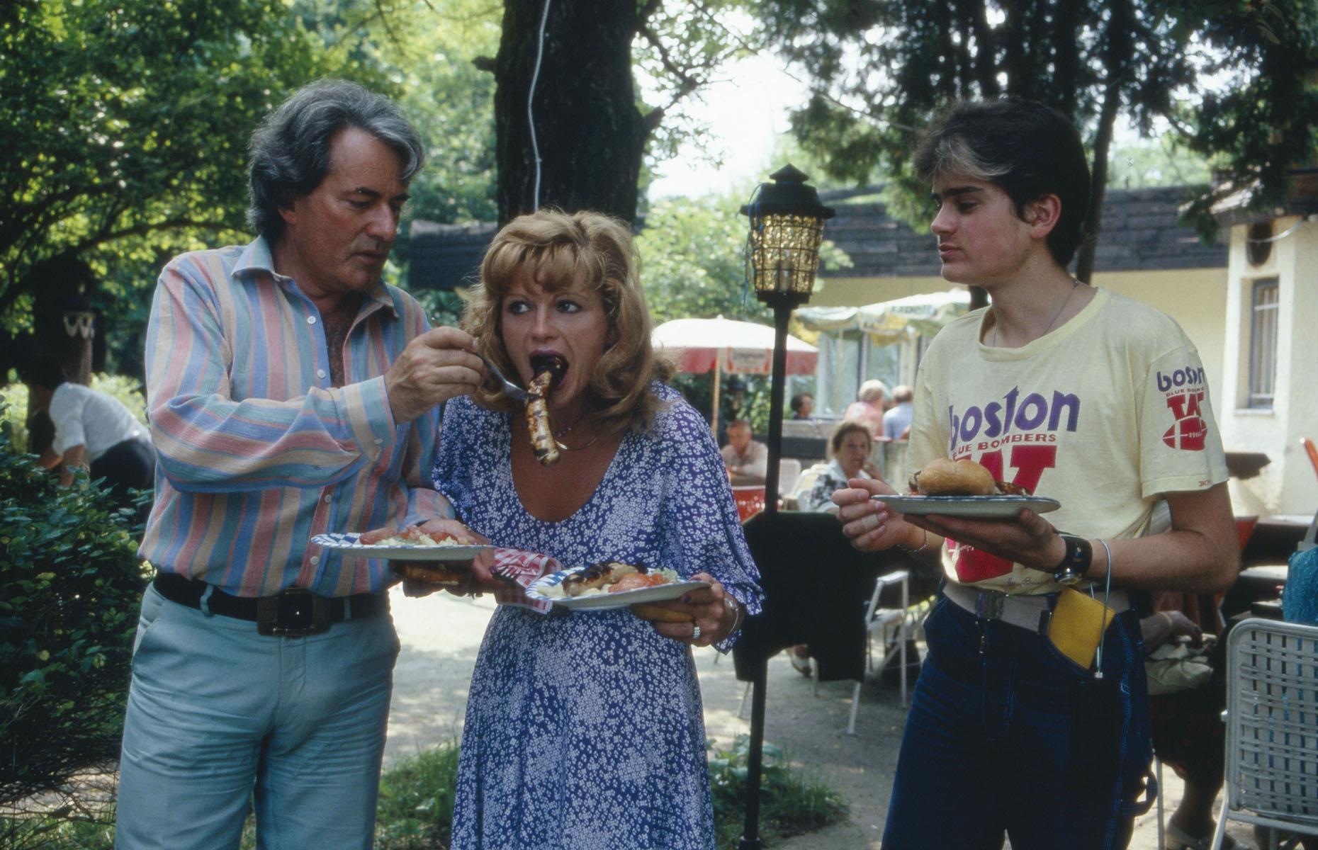 1980s: Nino Korda at a residential cookout