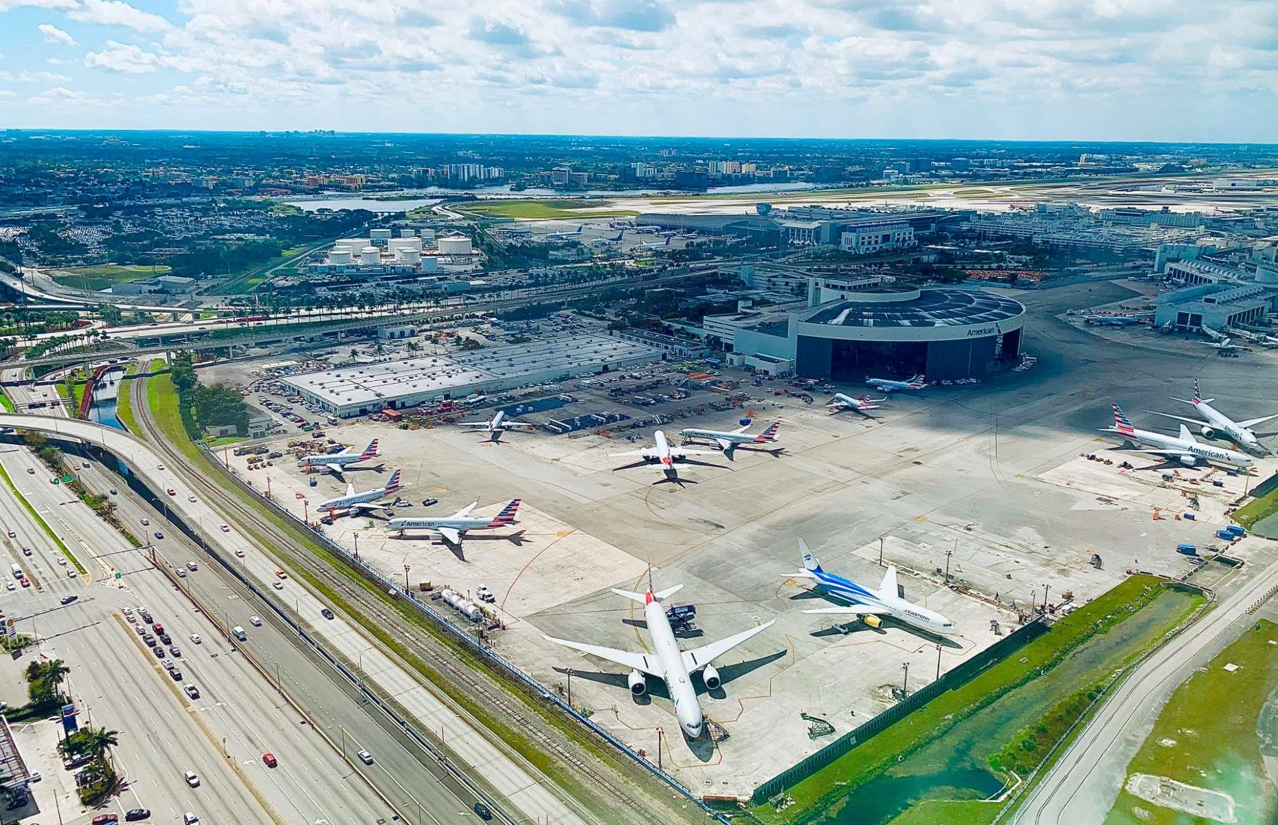 The largest fleet has 971 planes