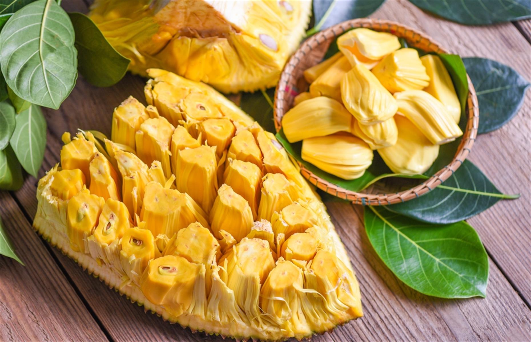 Swap pulled pork for shredded jackfruit