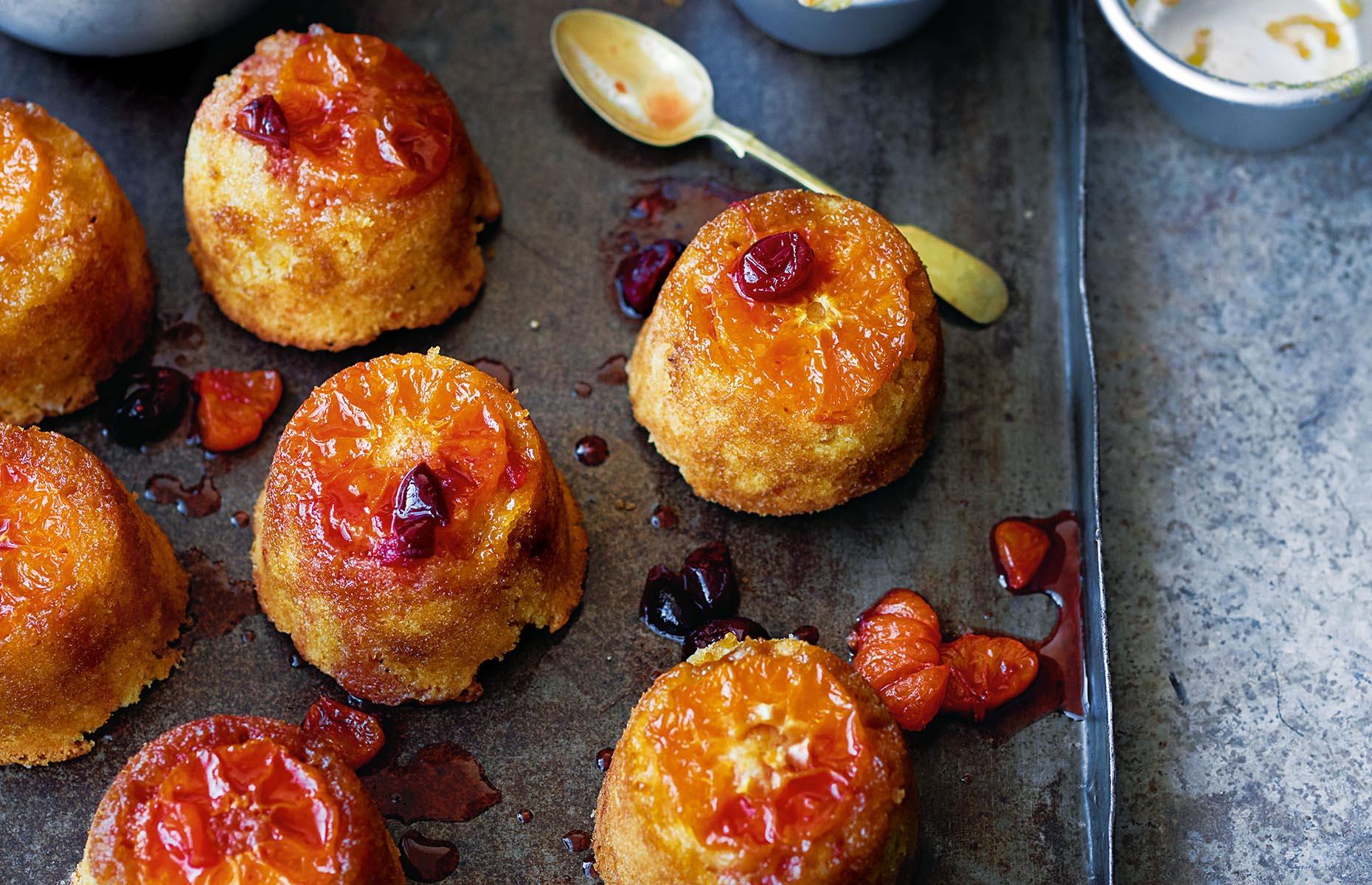 21. Clementine sponges with cranberry sauce 