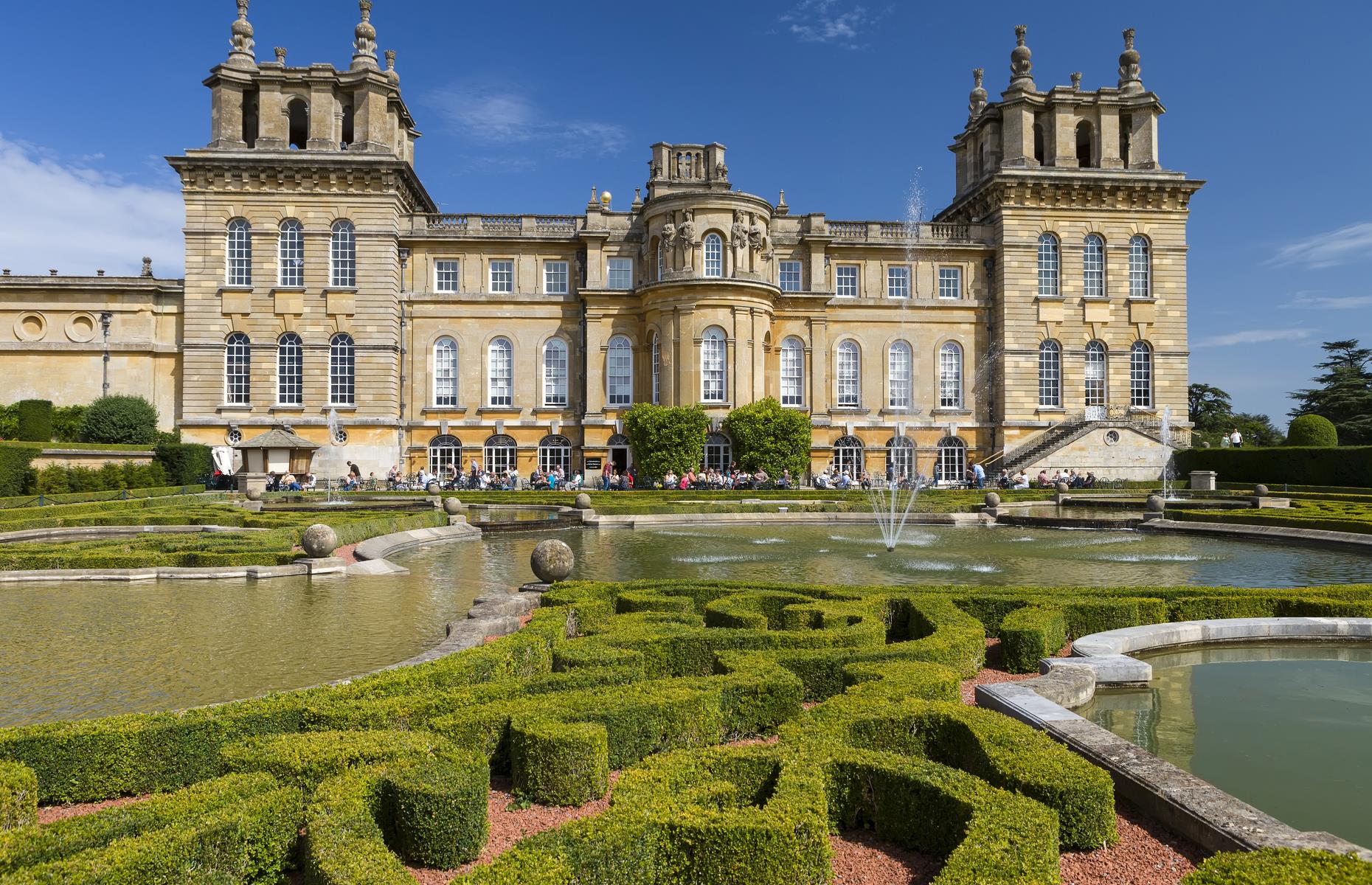 Britain s prettiest palaces anyone can visit lovemoney
