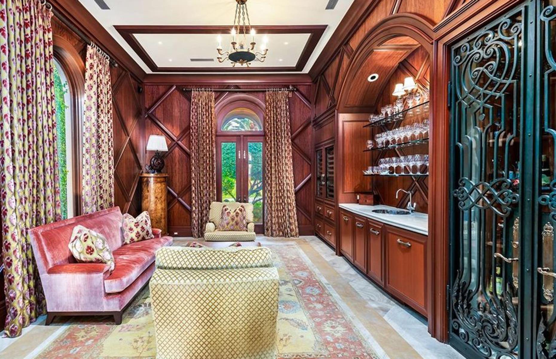 J.Lo's Star Island estate 