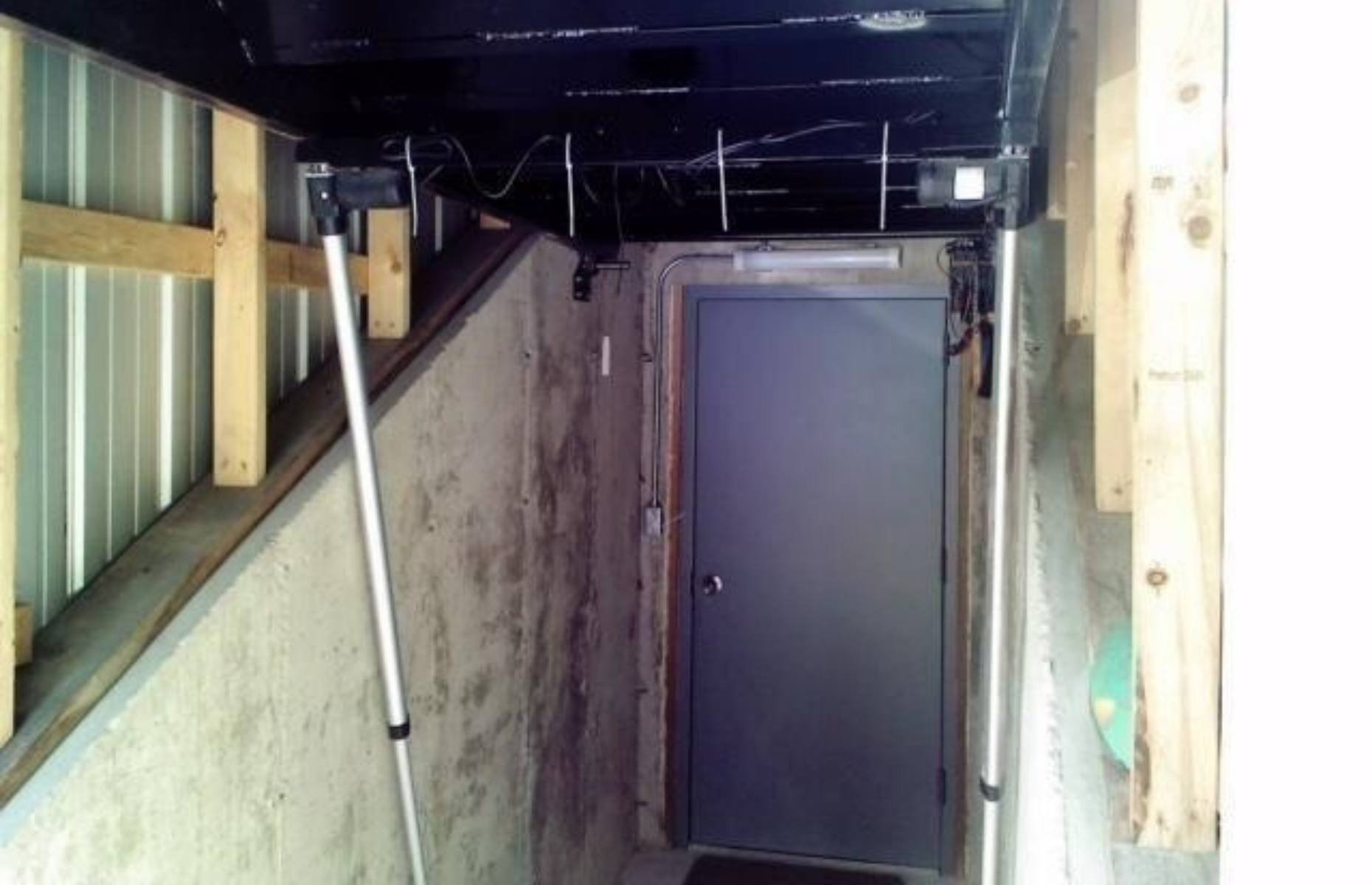 Concrete survival bunker, Missouri, USA: $314,900
