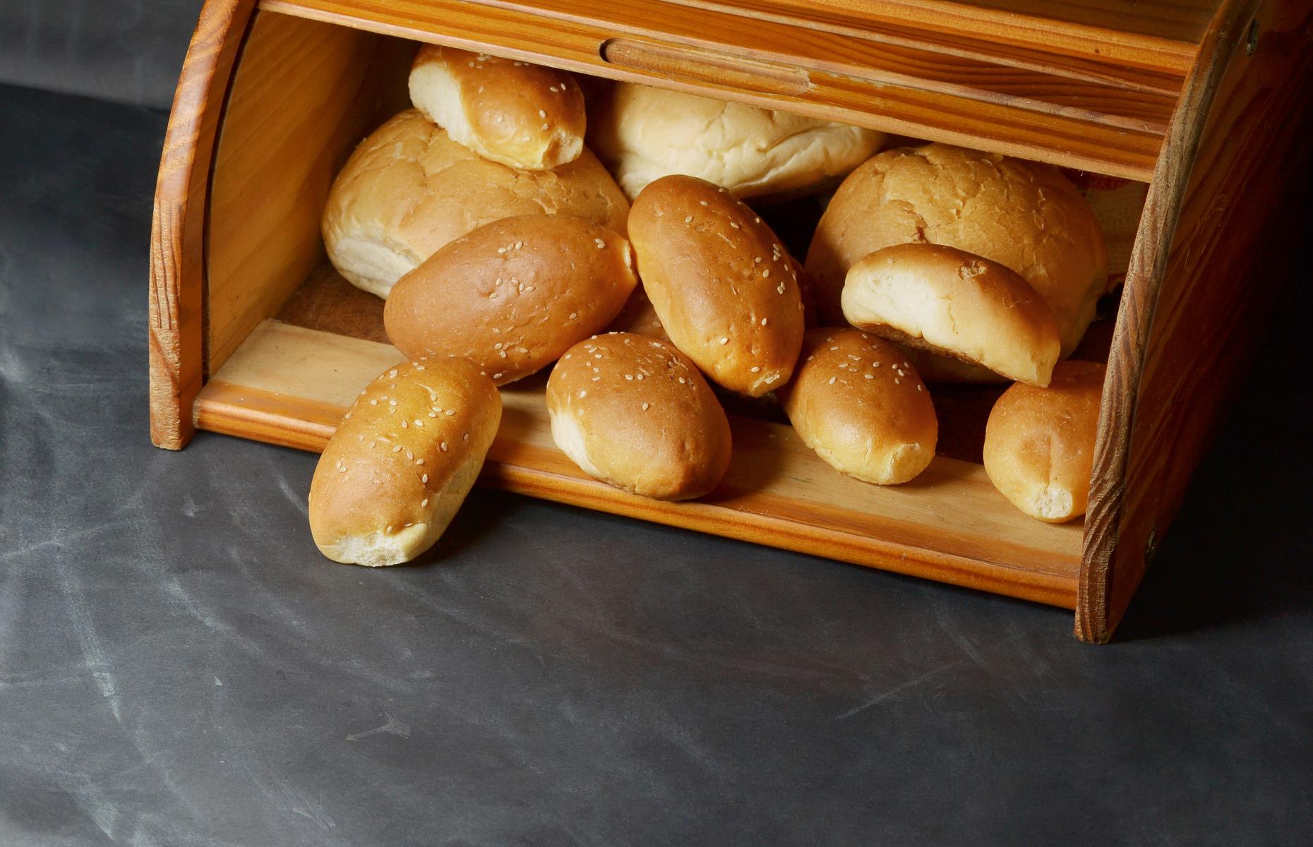 Use airtight bags for bread