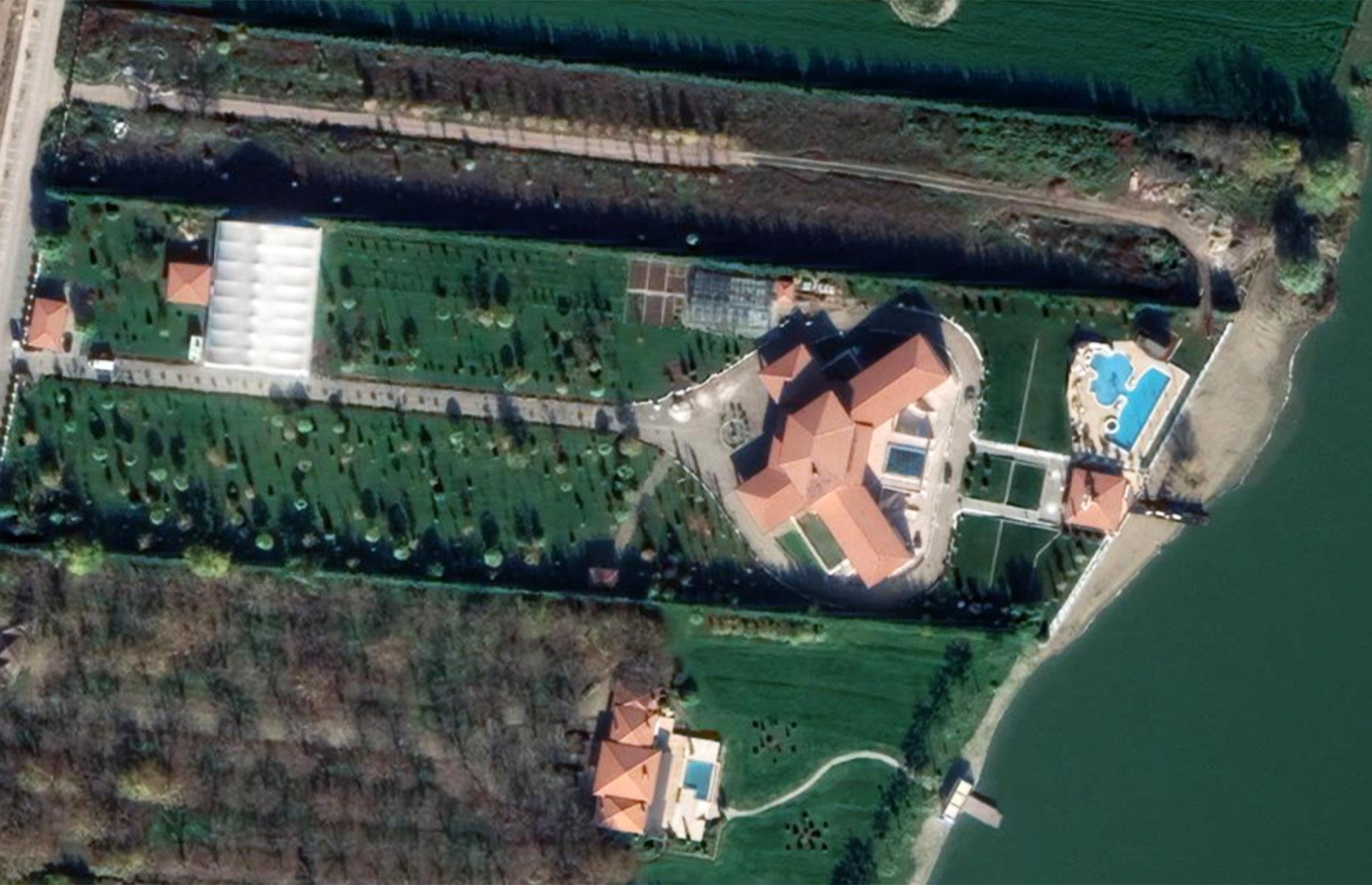 Retiro de Novak Djokovic junto al lago, Serbia