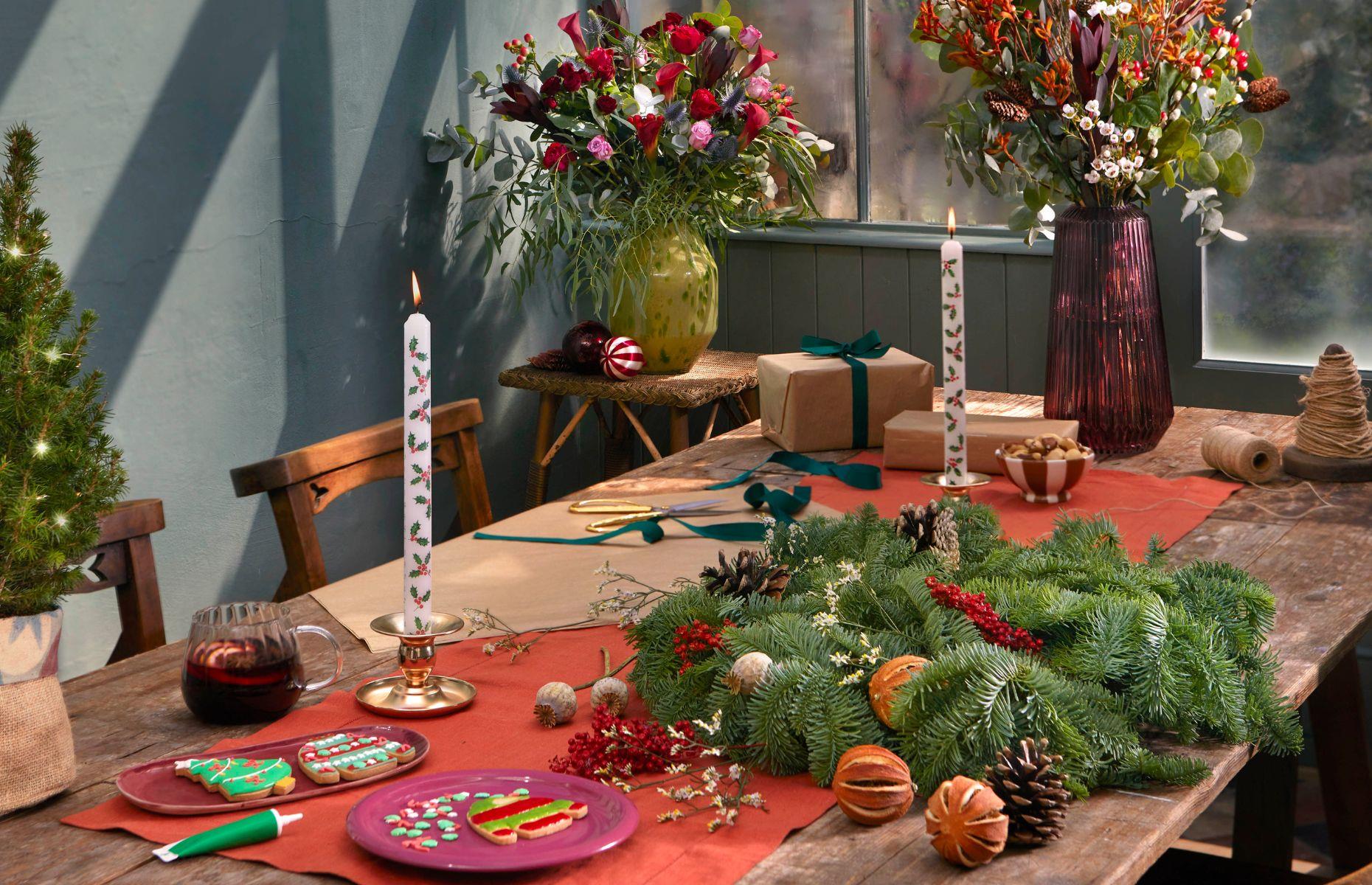 Take a Christmas craft class