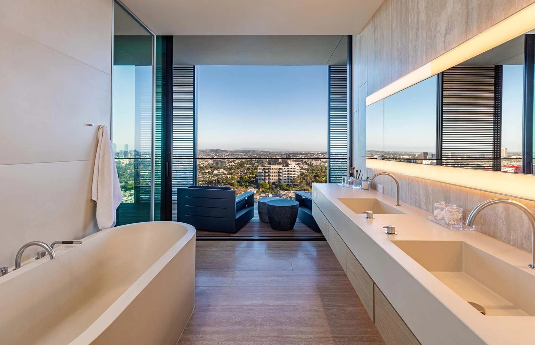 Edition Penthouse B, Los Angeles, California