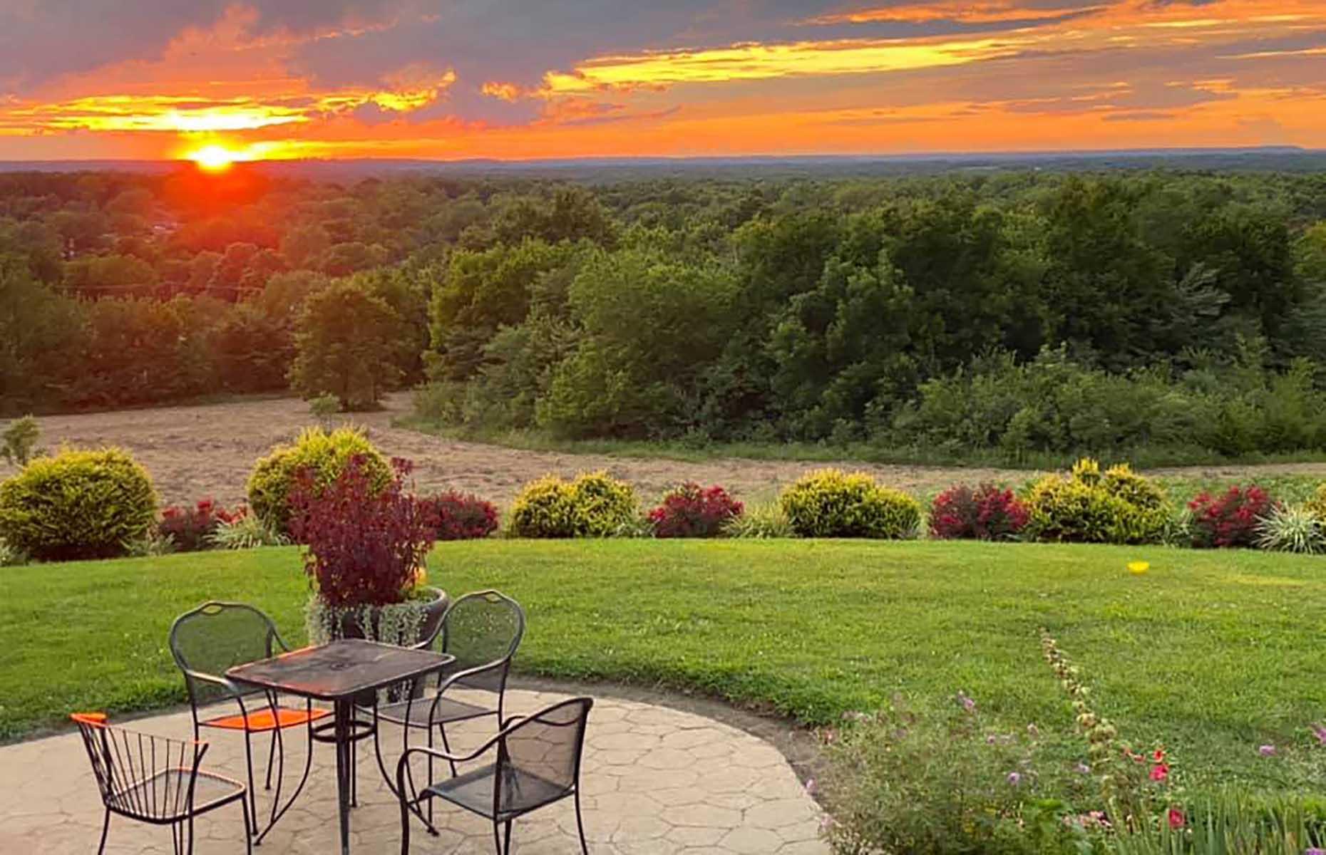 Kansas: Cedar Crest Lodge, Pleasanton