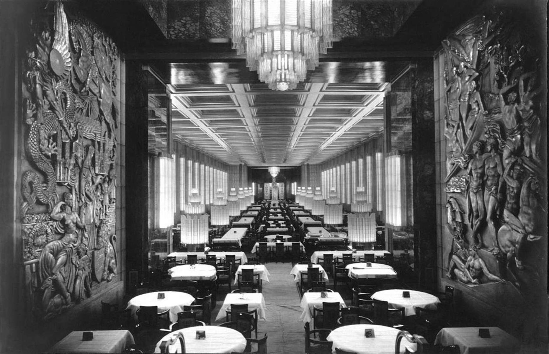 1935: SS Normandie's dining hall