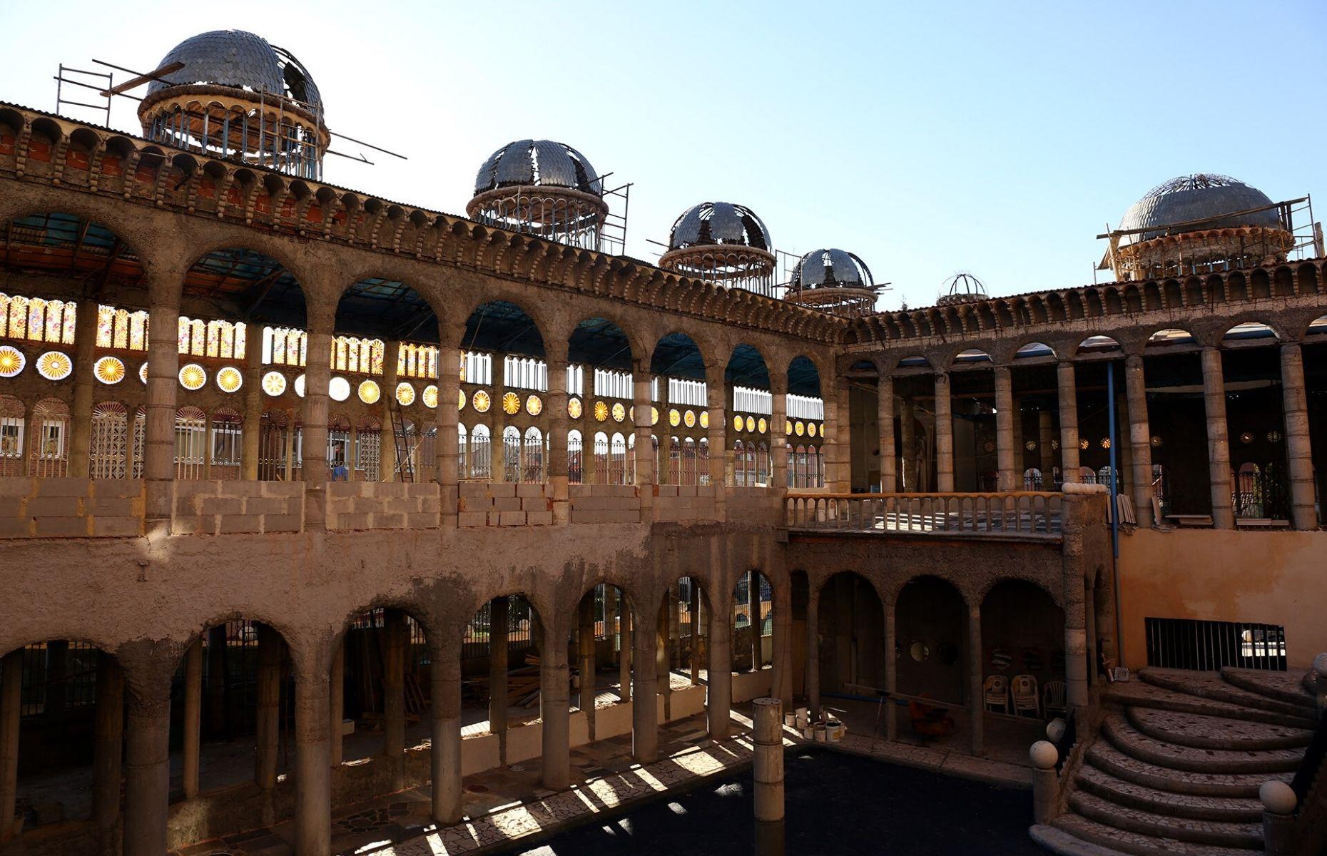 Exquisite structure