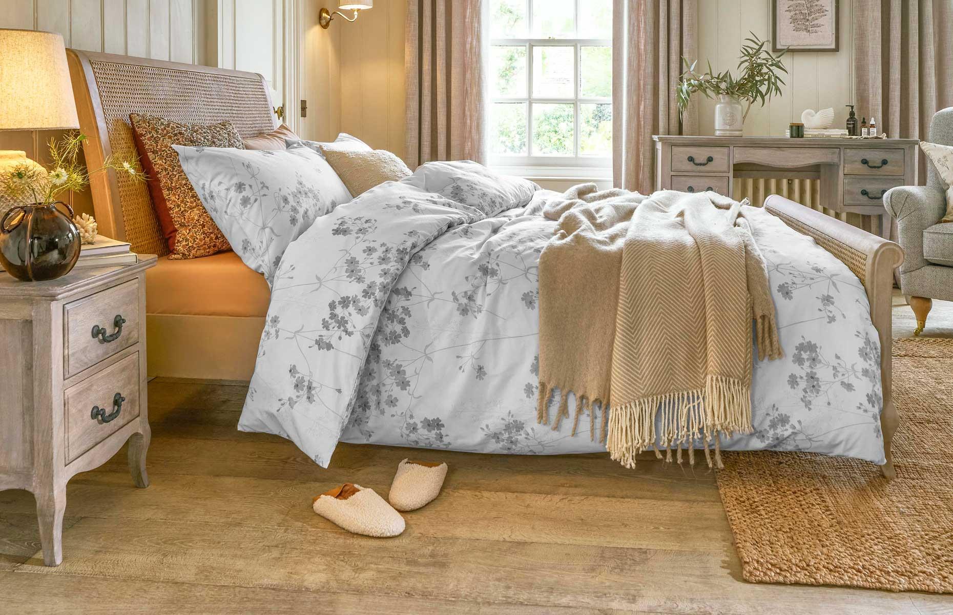 Lay natural flooring