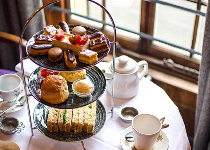 30 Bucket-List British Experiences: How Many Have You Tried?