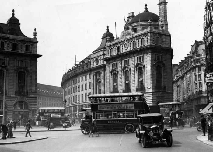 Incredible photos show what the UK looked like exactly 100 years ago