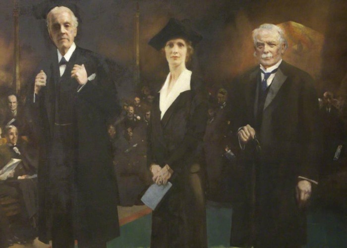 Meet America's 'royal family', discover their scandals and secrets