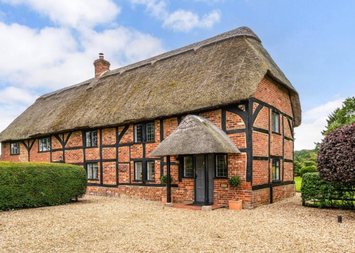 12 of the world's most beautiful thatched homes
