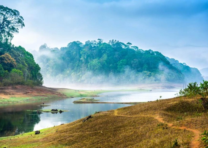 30 stunning lakes around the world that are surprisingly man-made