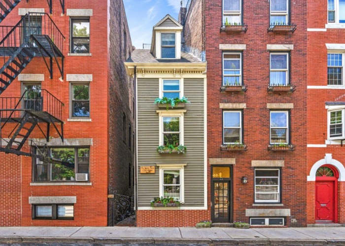 Could You Squeeze Into Boston’s Skinny ‘Spite House’?