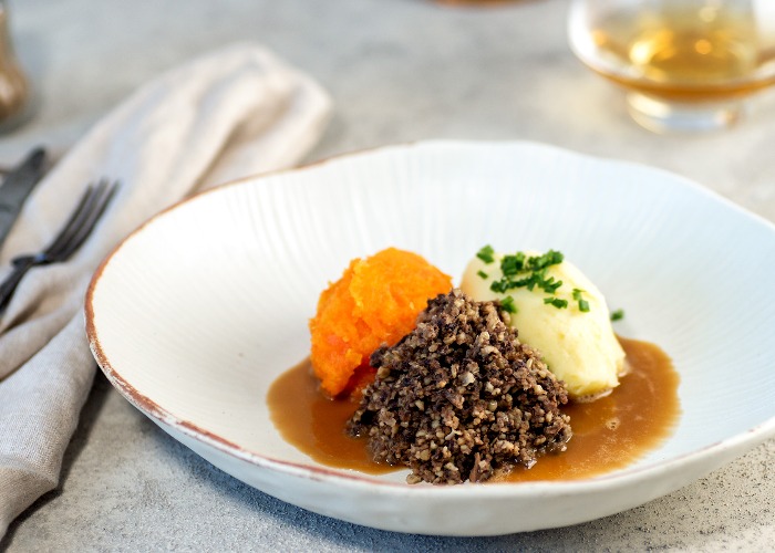 Haggis, neeps and tatties with whisky sauce