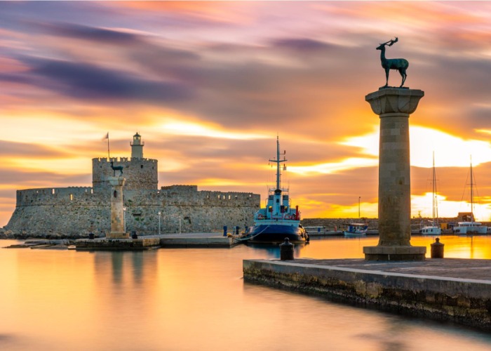 Gorgeous Greek islands and their mysterious mythology