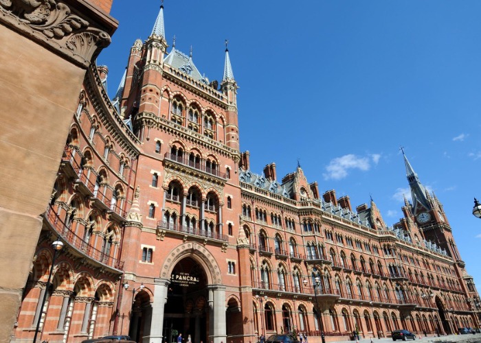 8 iconic British buildings you can live in | loveinc.com