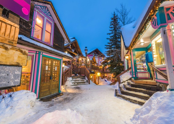 30 Cozy American Towns You'll Fall In Love
