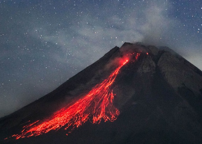 Mount Marapi erupts – and more of the world's most active volcanoes ...